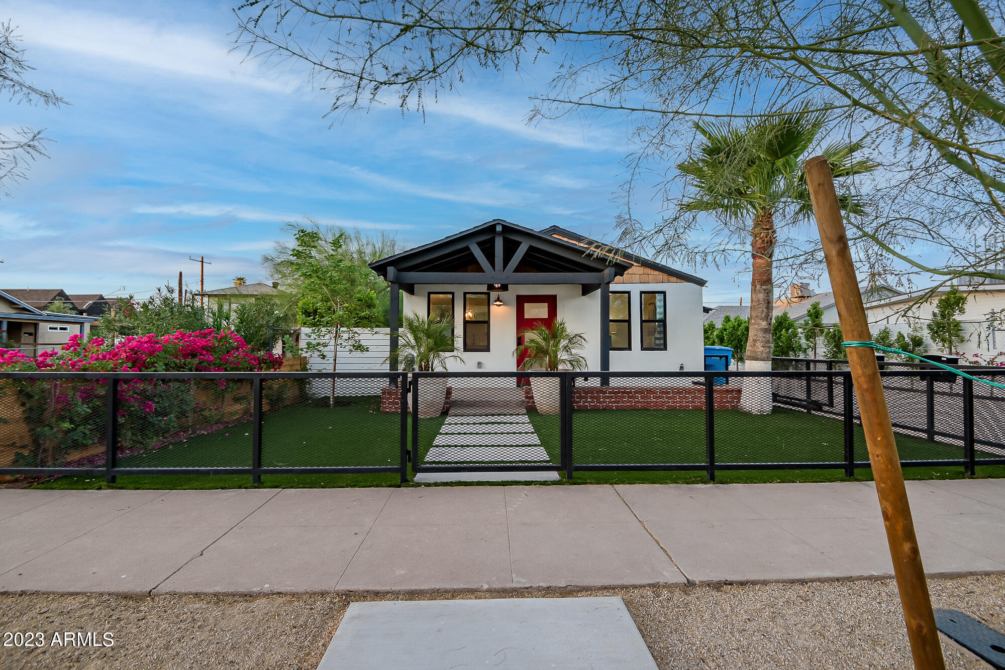 1024 E TAYLOR Street