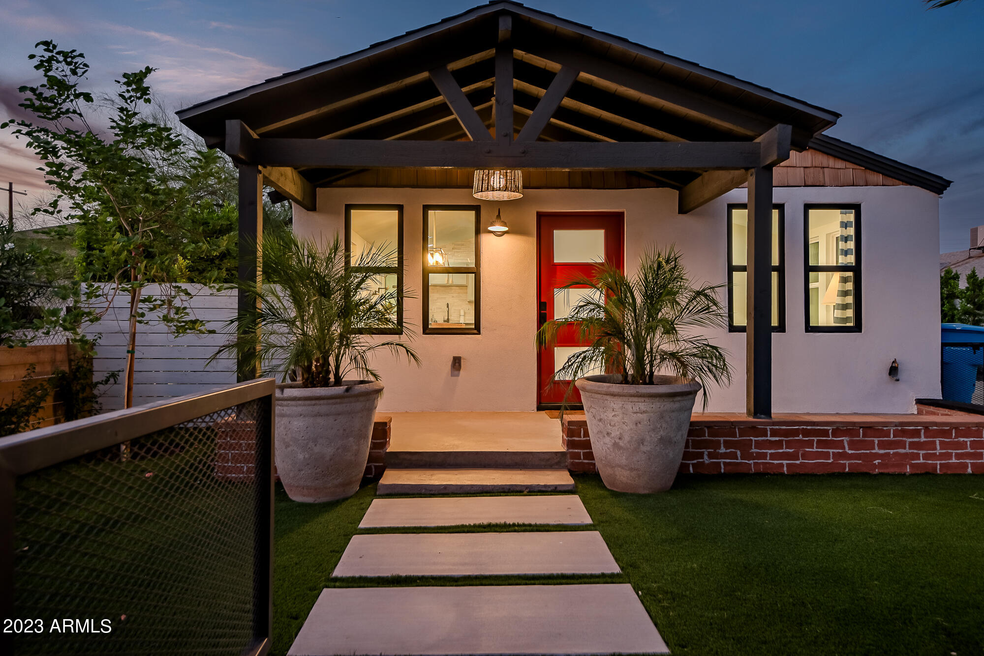 1024 E TAYLOR Street