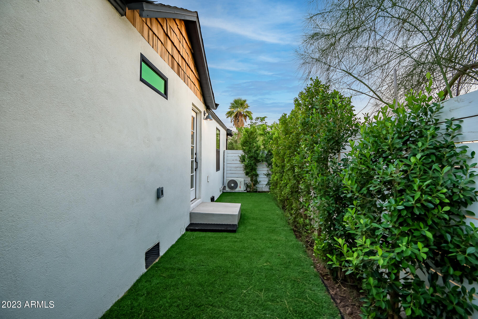 1024 E TAYLOR Street