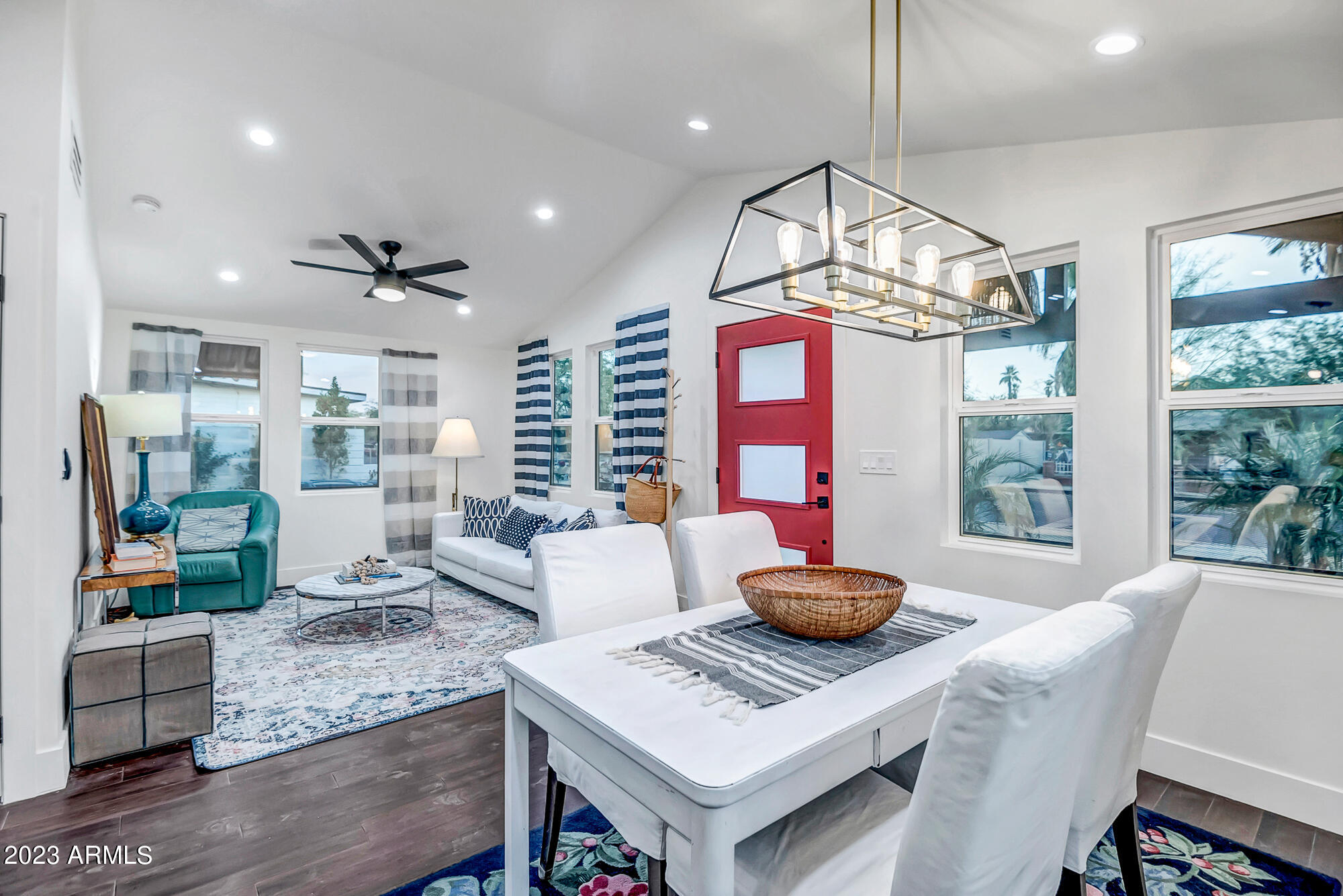 1024 E TAYLOR Street