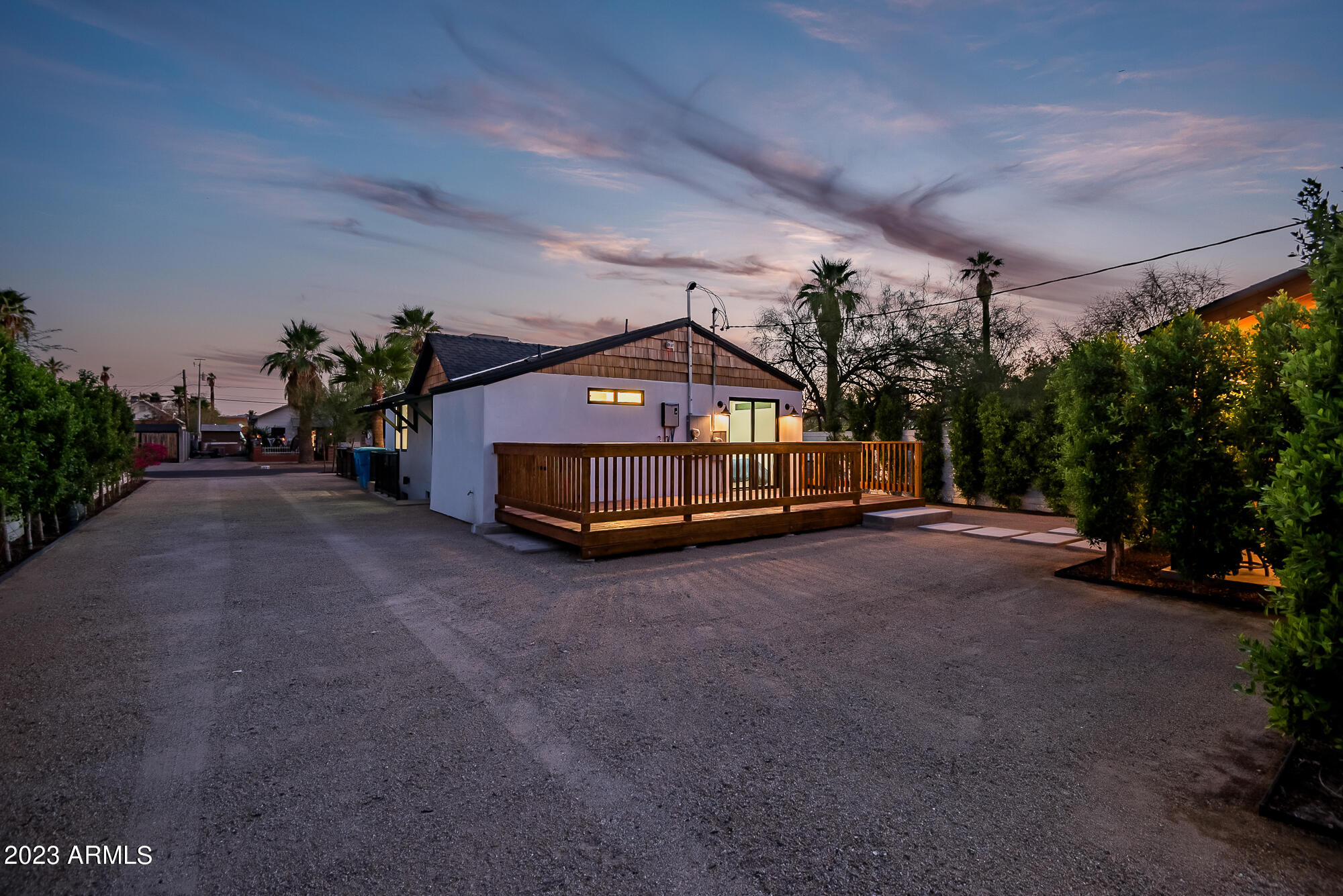 1024 E TAYLOR Street