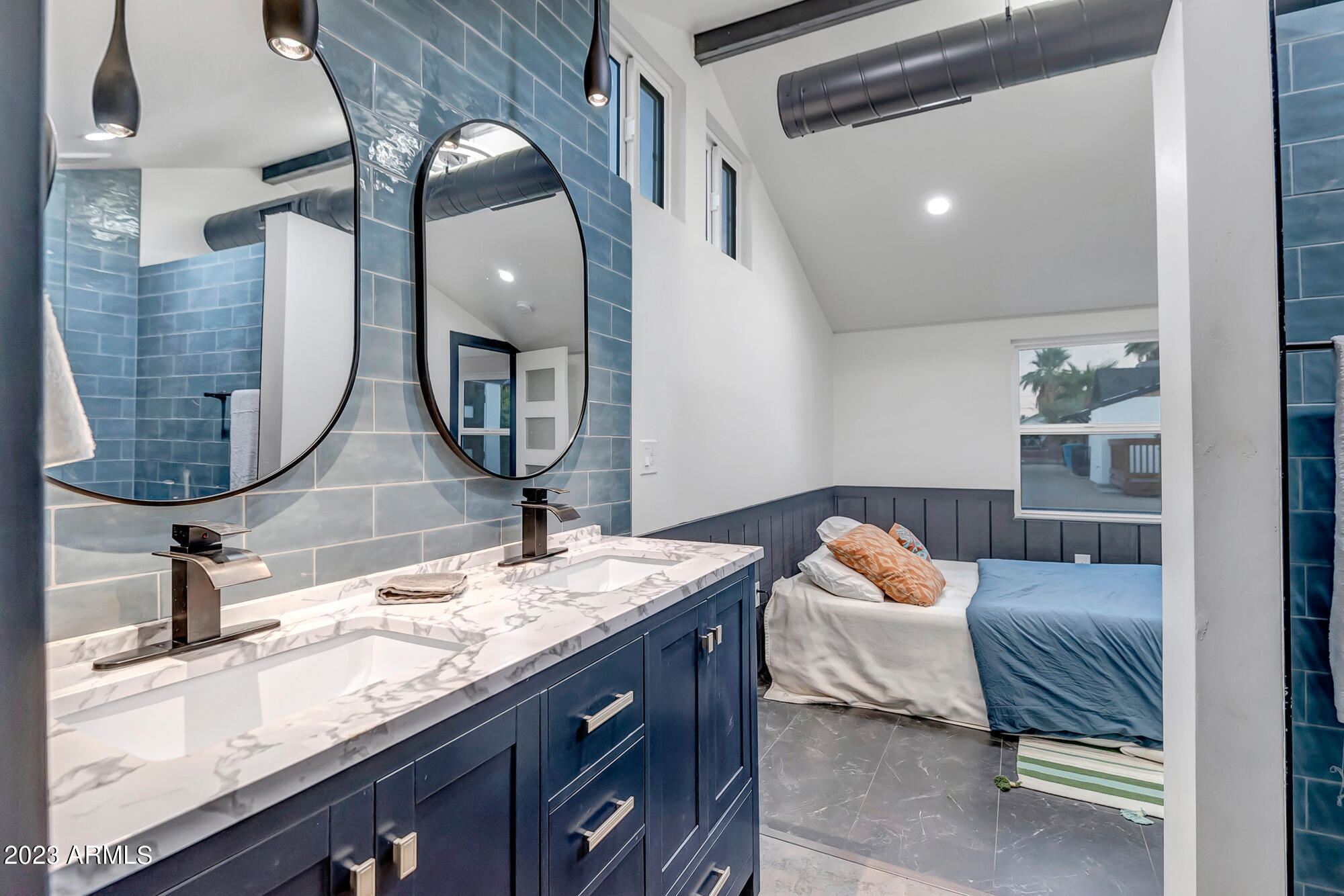 1024 E TAYLOR Street