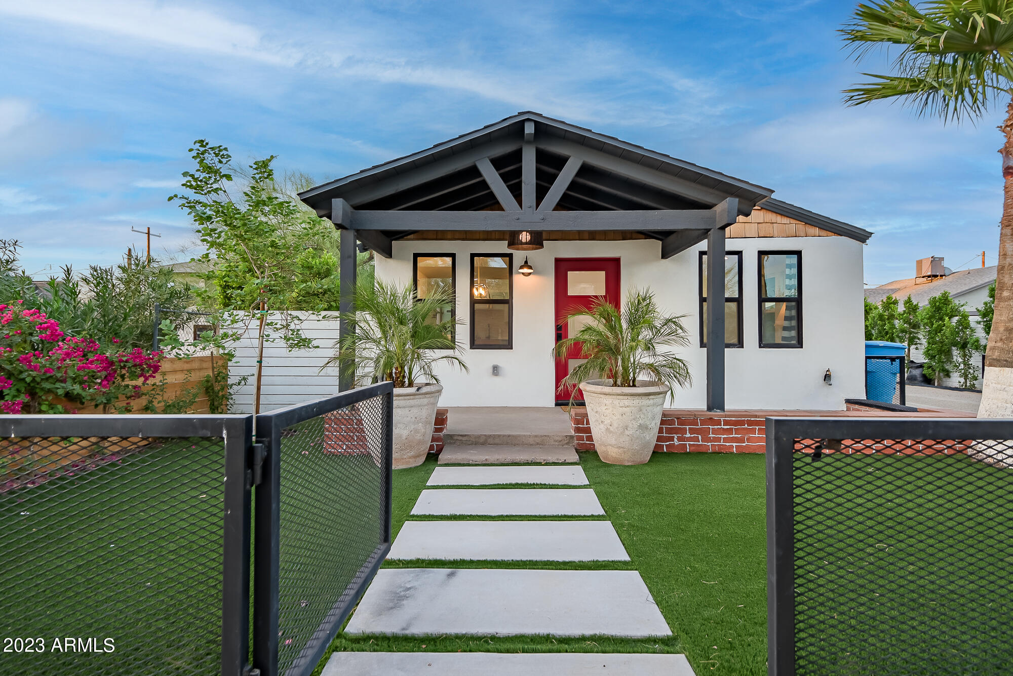 1024 E TAYLOR Street