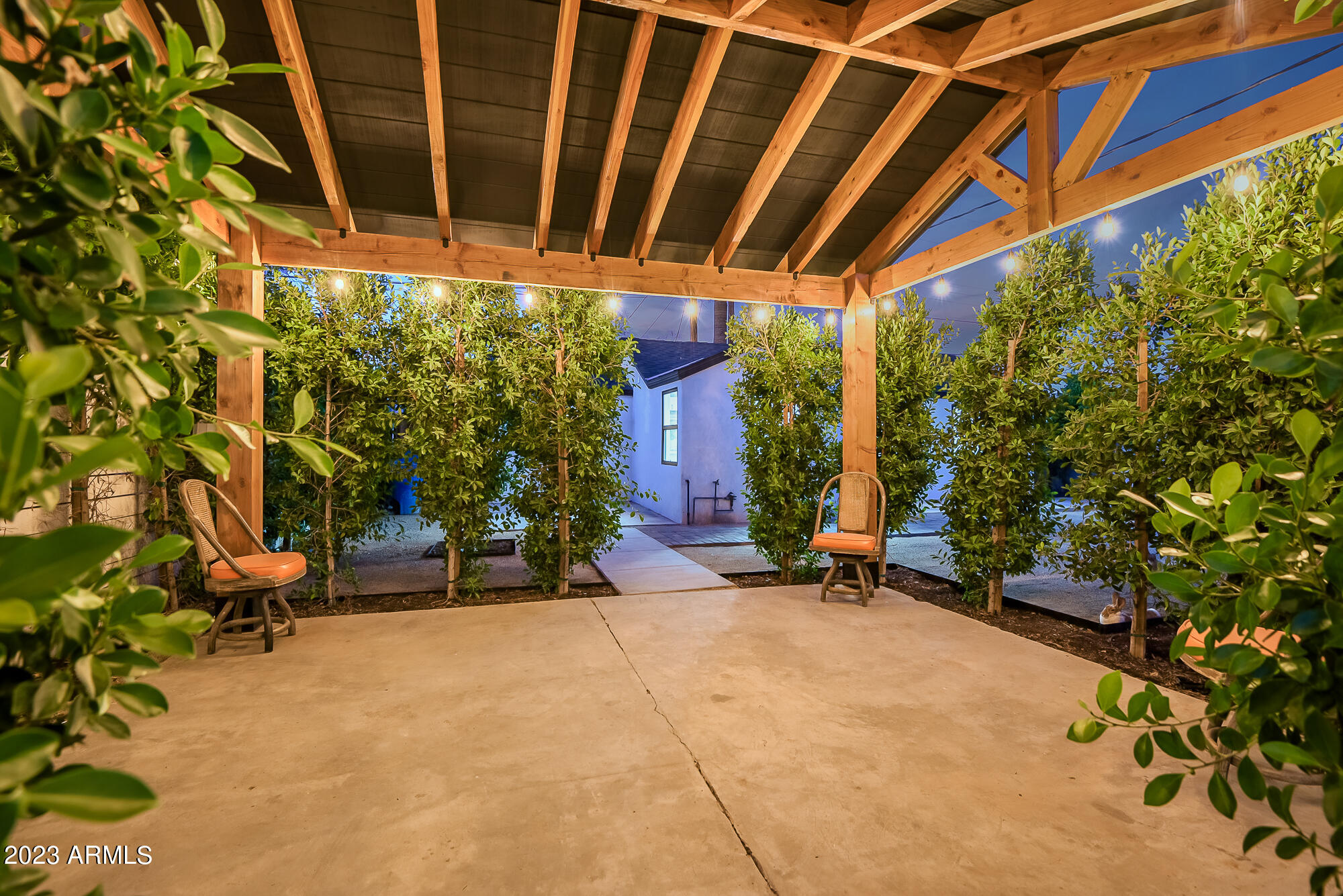 1024 E TAYLOR Street