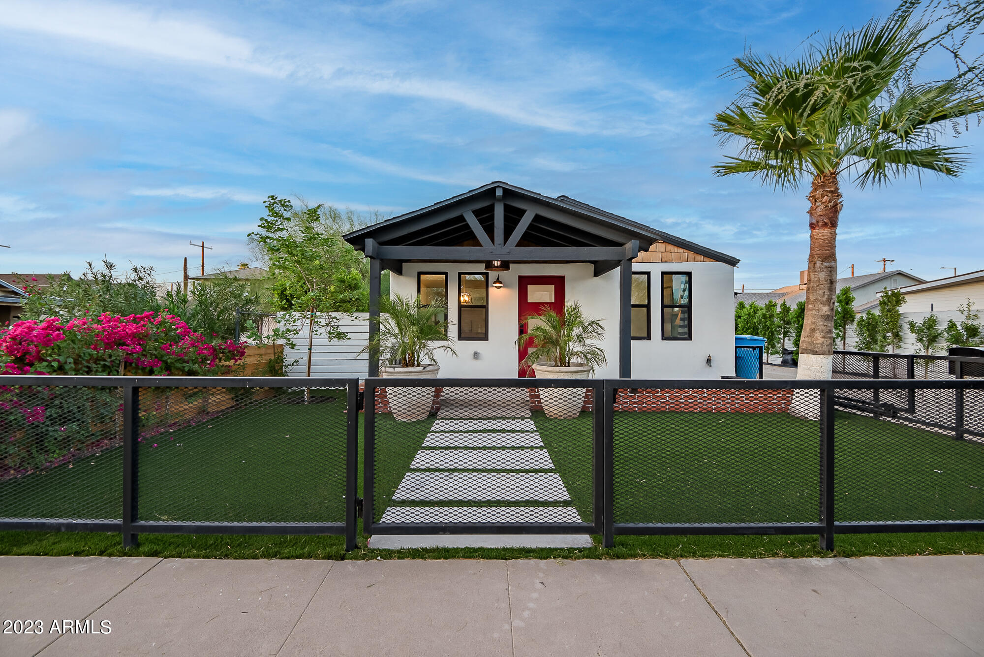 1024 E TAYLOR Street