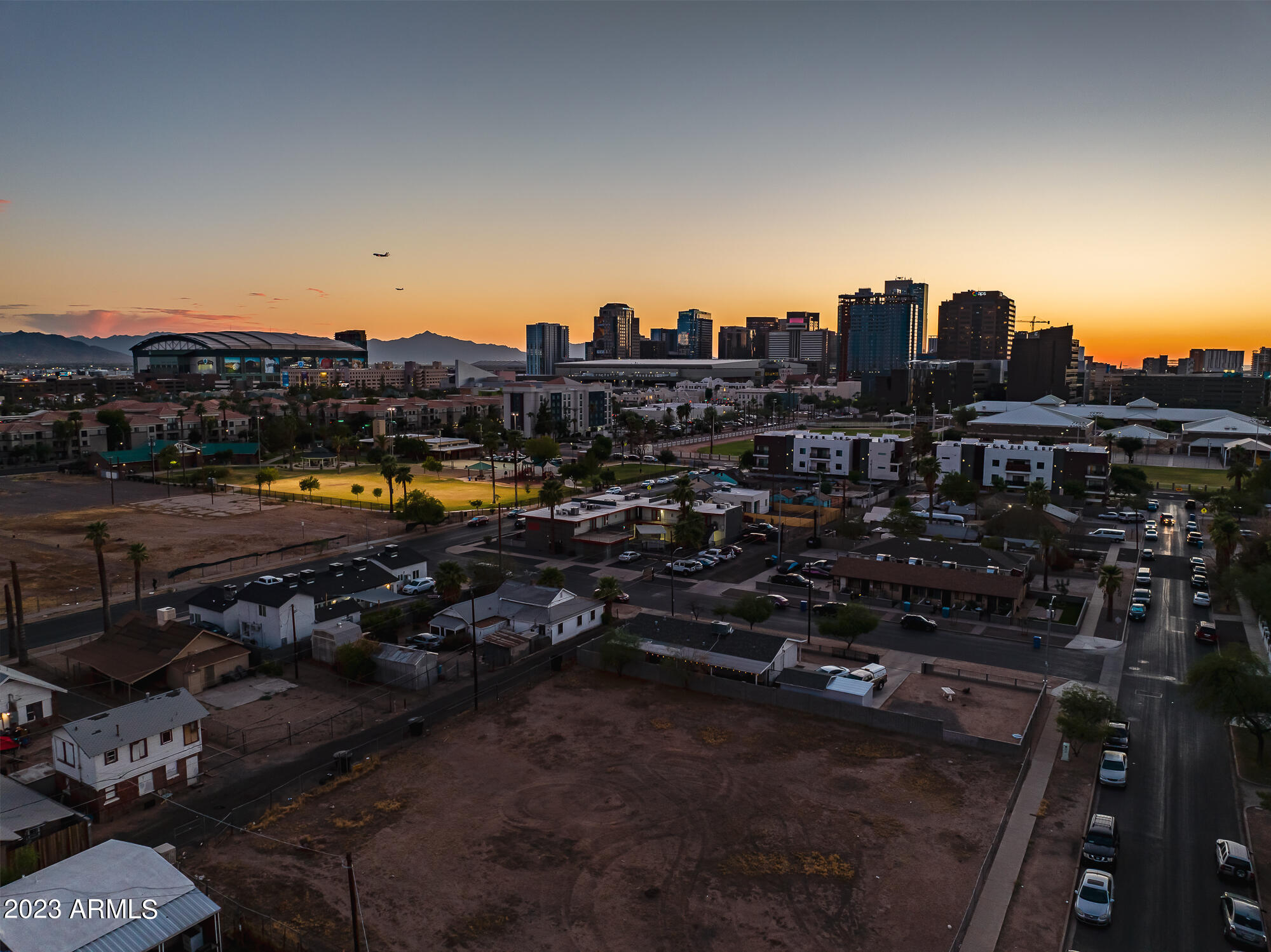 1024 E TAYLOR Street