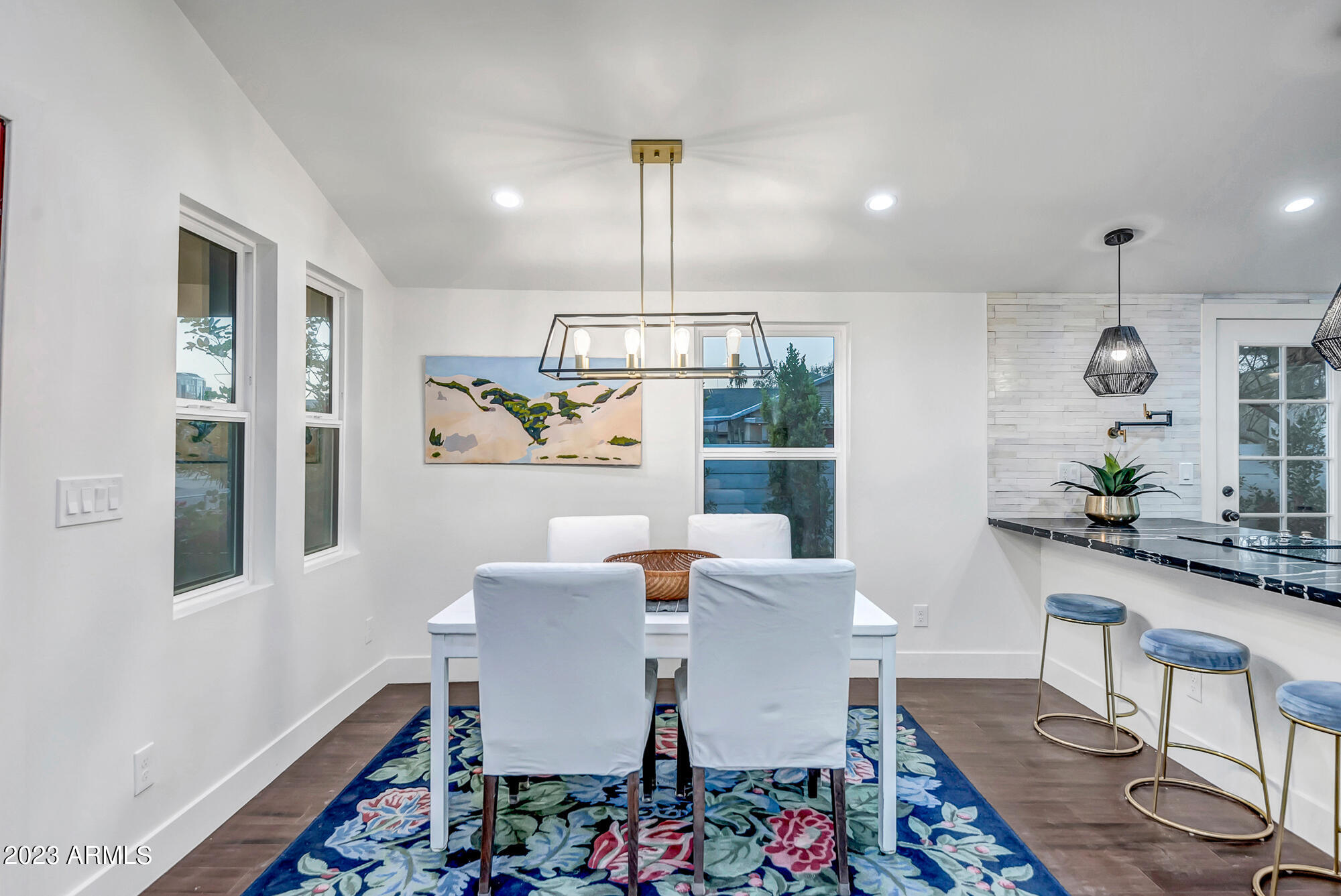 1024 E TAYLOR Street