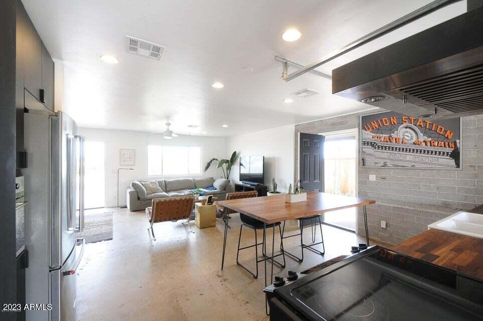 508 N 74TH Street