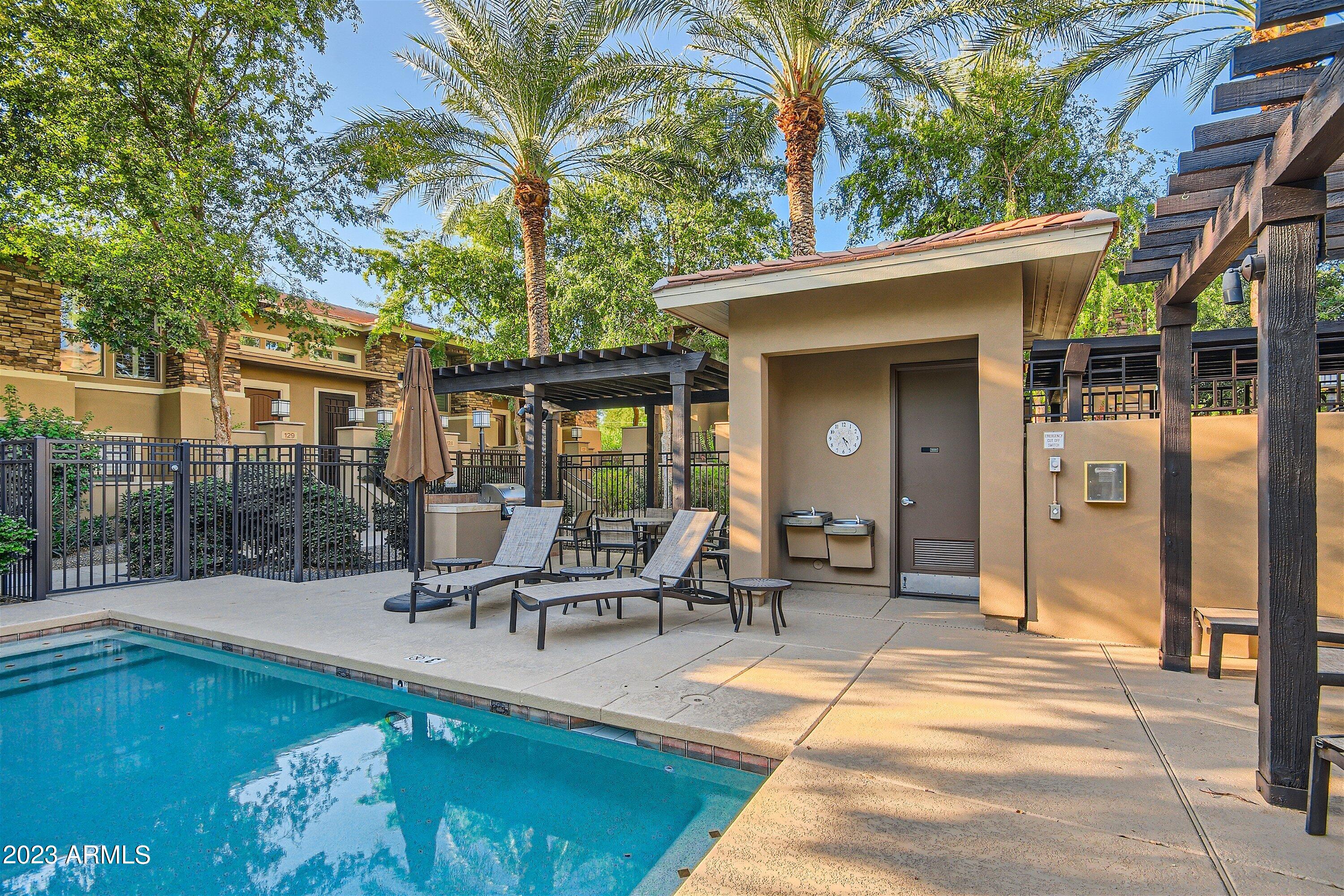 5550 N 16TH Street Unit: 113