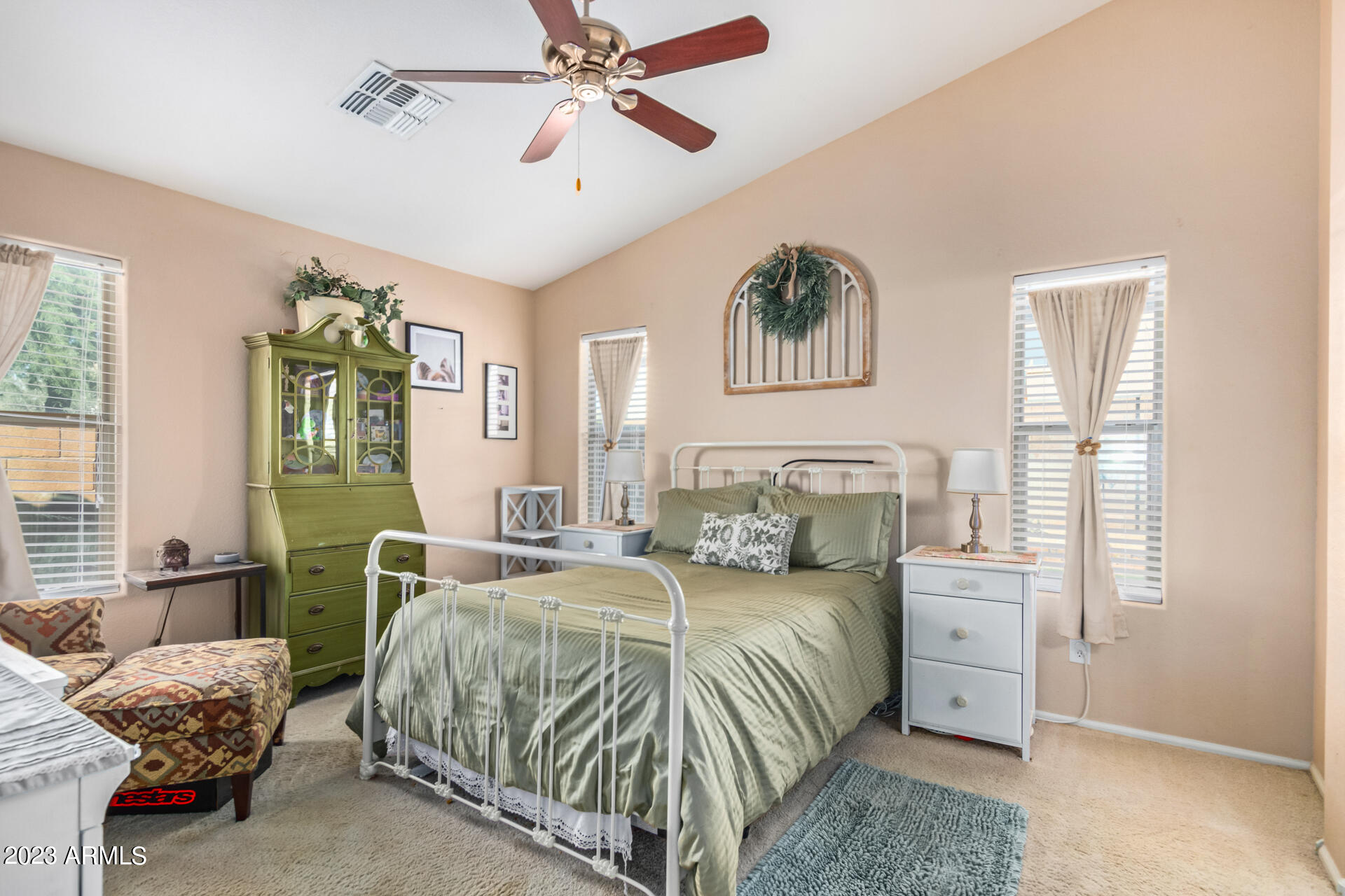 2432 W SILVER SAGE Lane