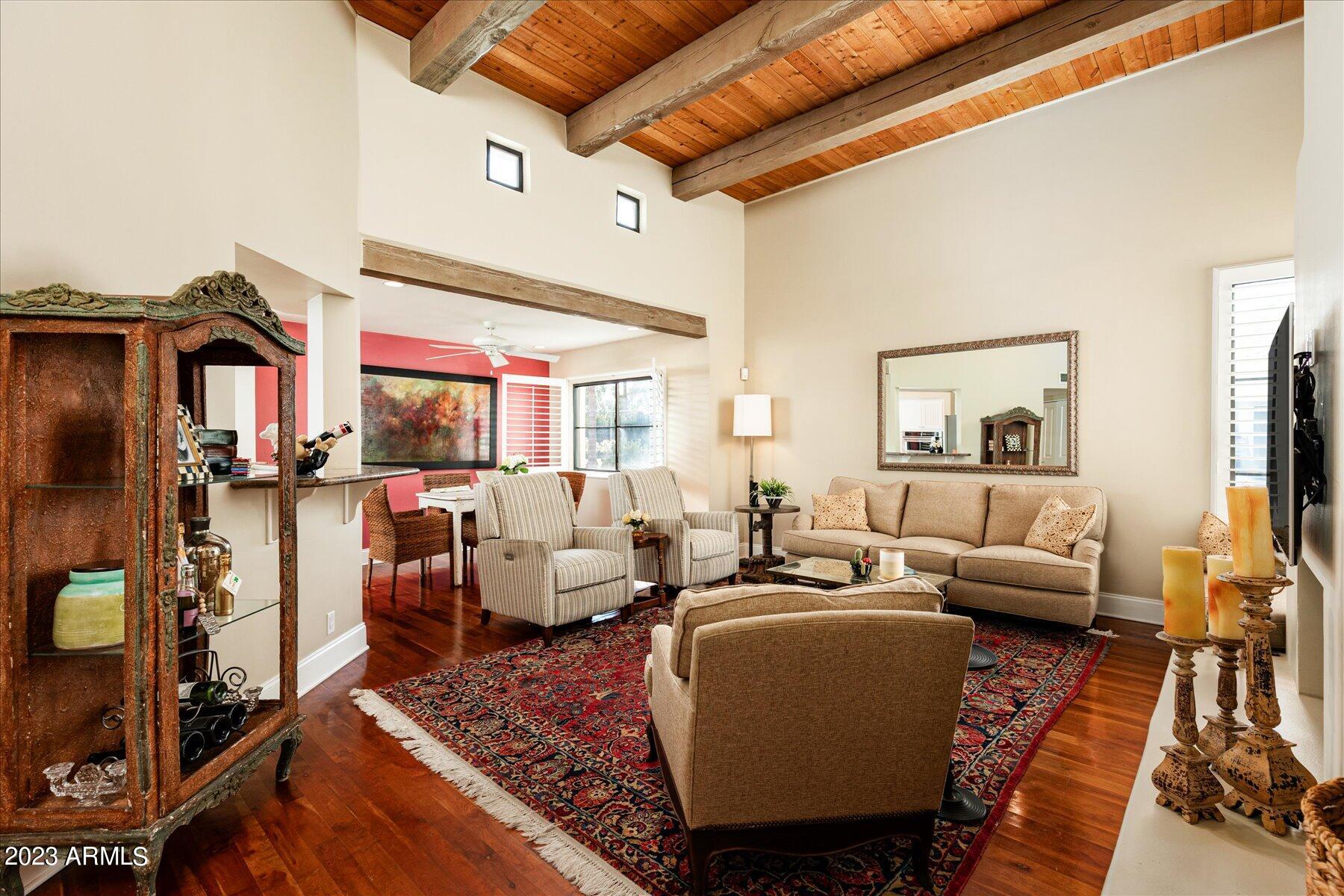 5101 N CASA BLANCA Drive Unit: 204