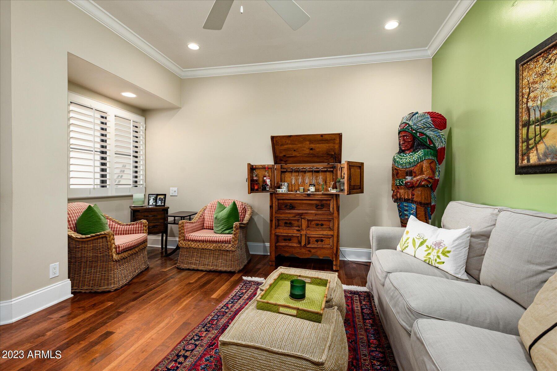 5101 N CASA BLANCA Drive Unit: 204