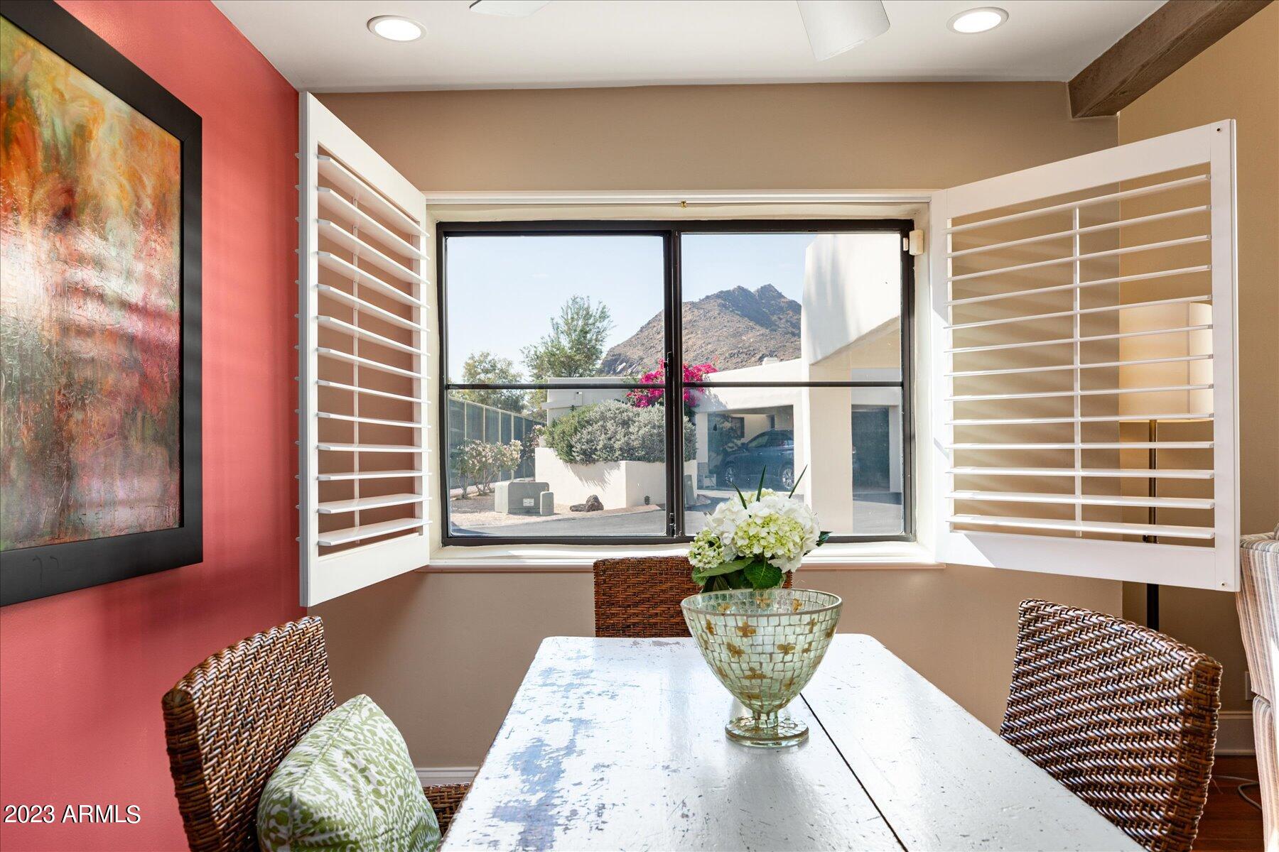 5101 N CASA BLANCA Drive Unit: 204