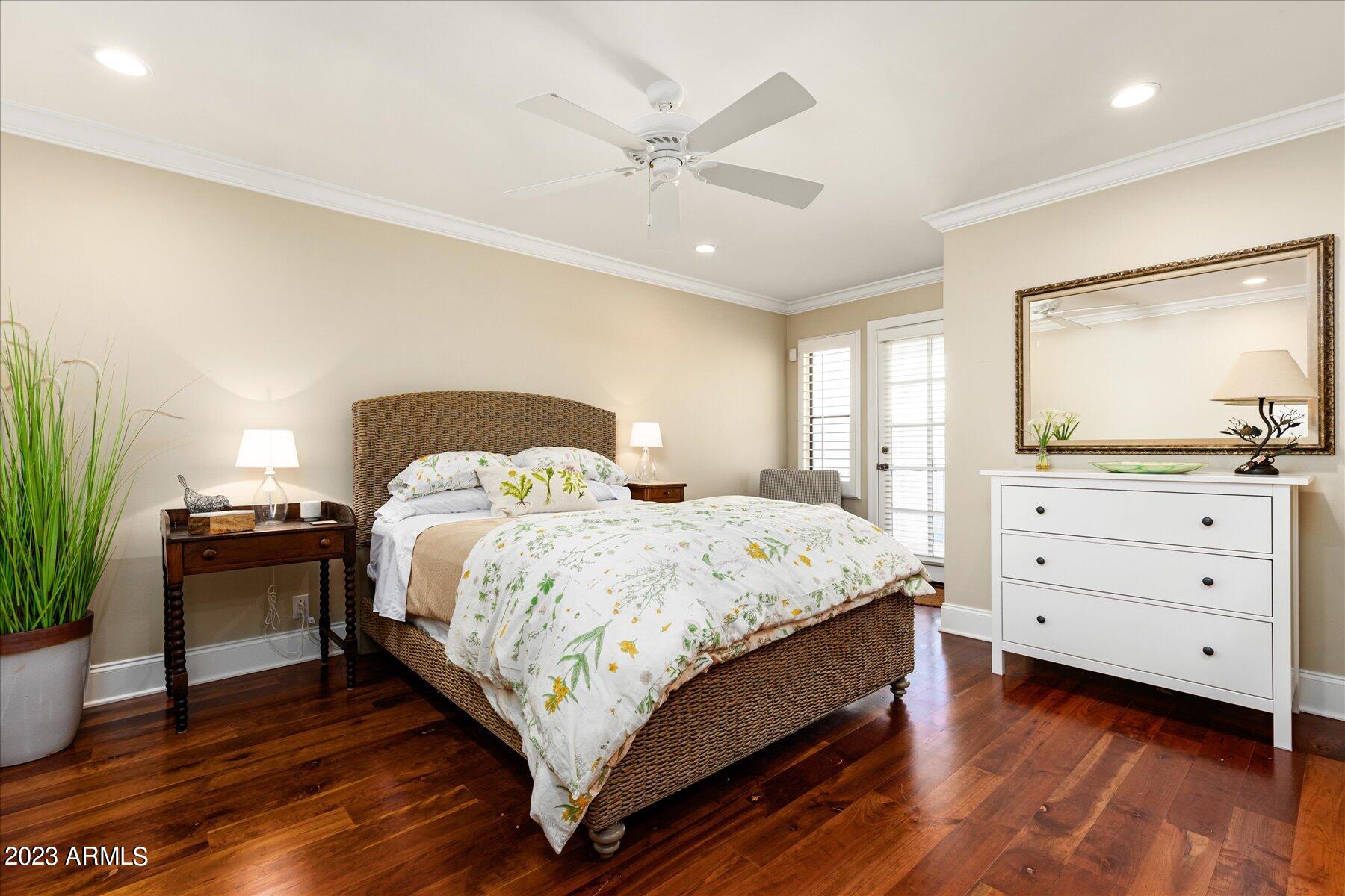 5101 N CASA BLANCA Drive Unit: 204