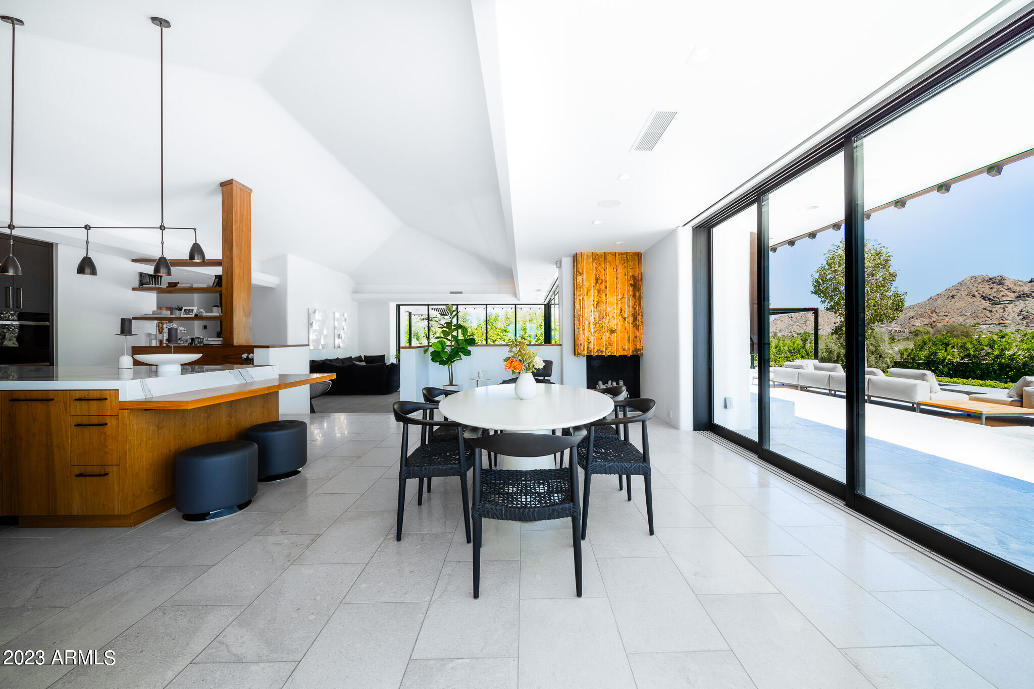 4645 E QUARTZ MOUNTAIN Road