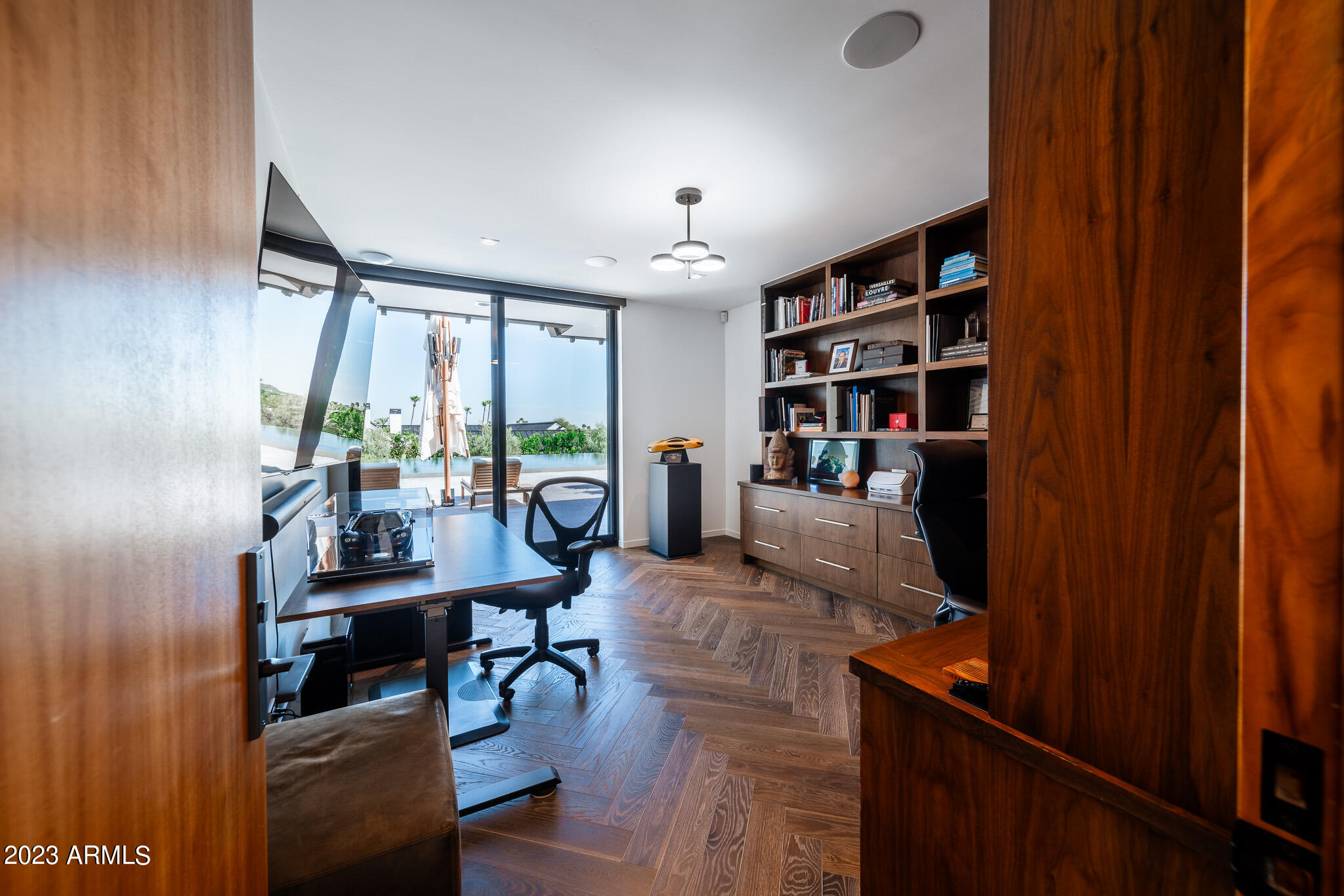 4645 E QUARTZ MOUNTAIN Road