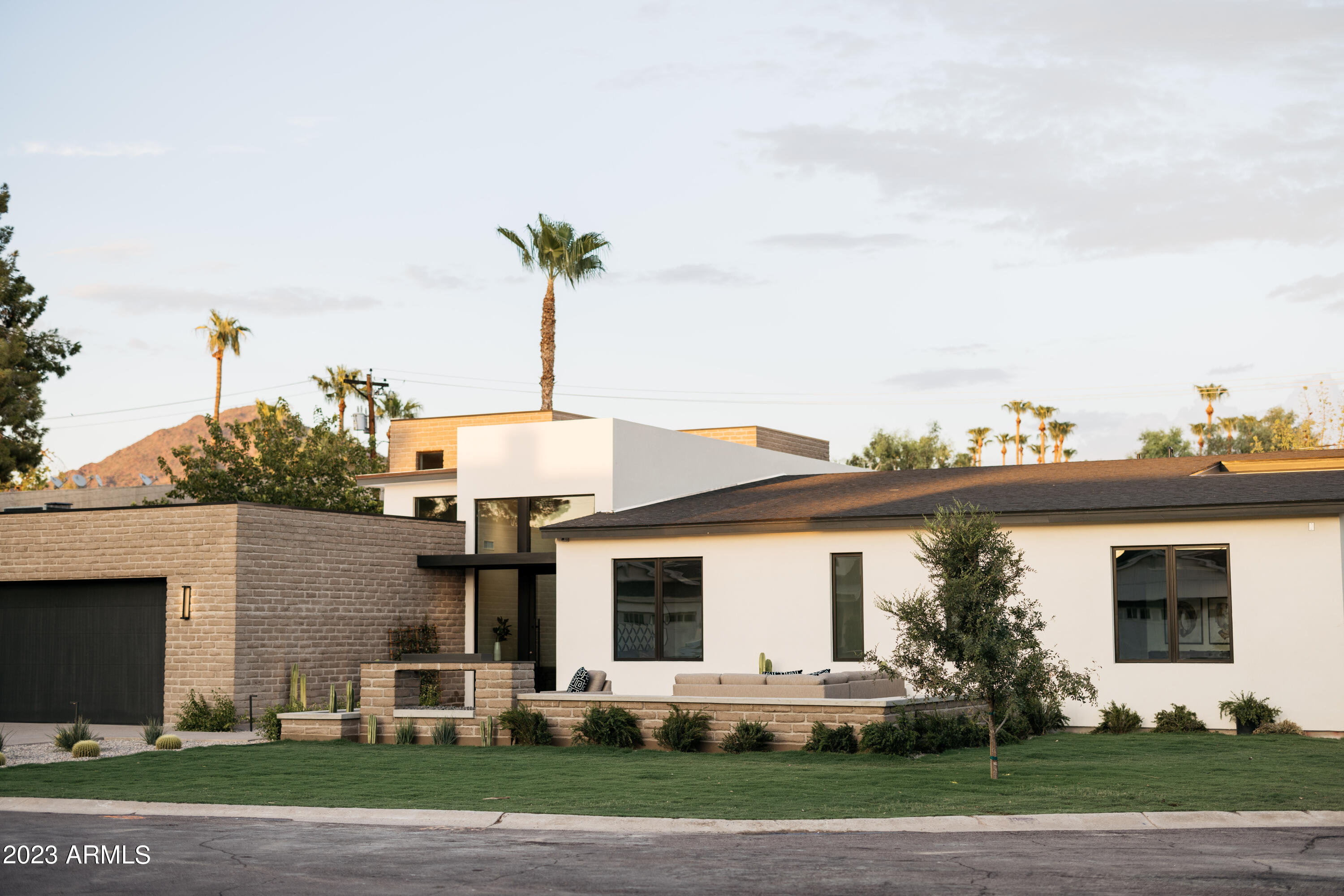 4015 N 40TH Place