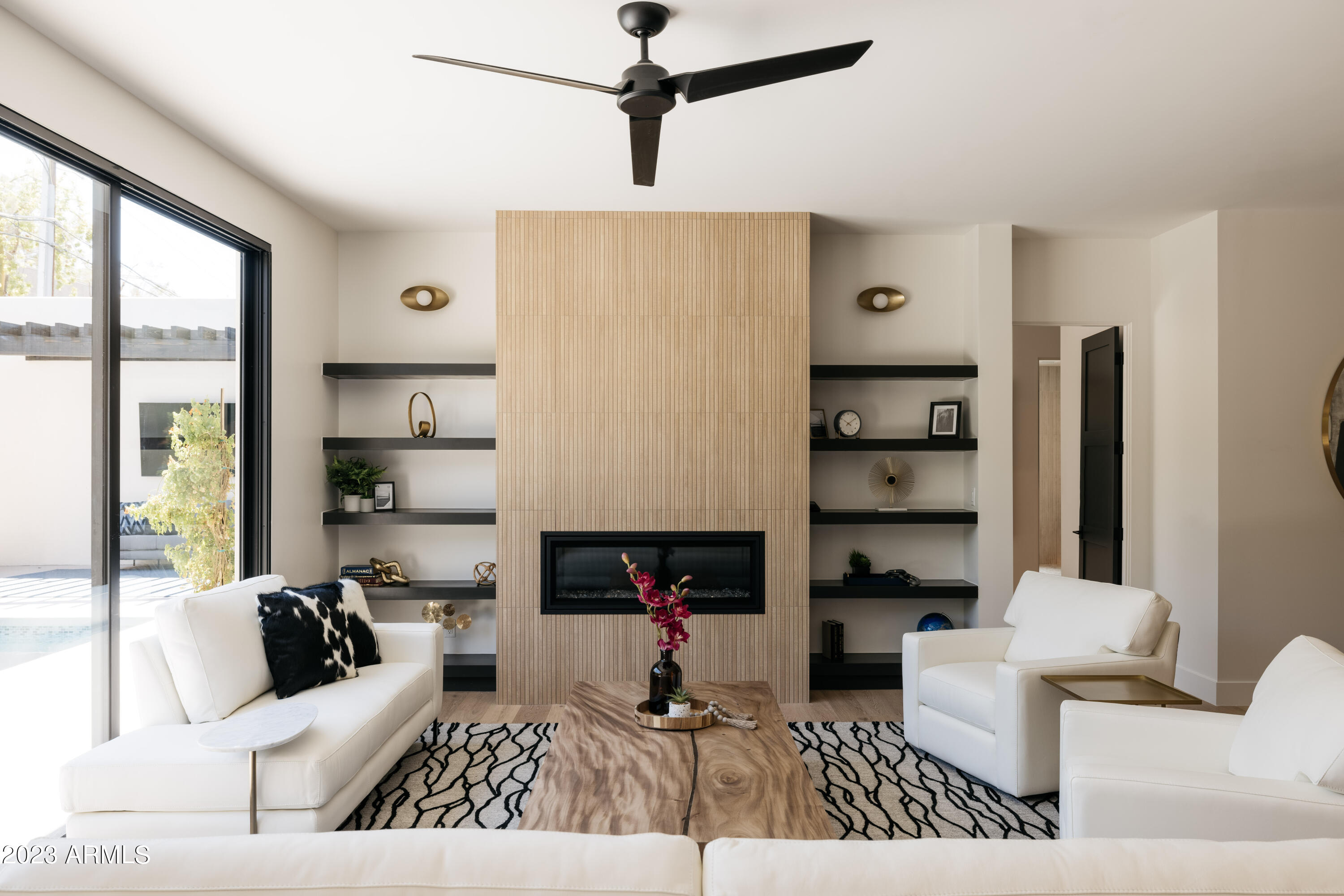 4015 N 40TH Place