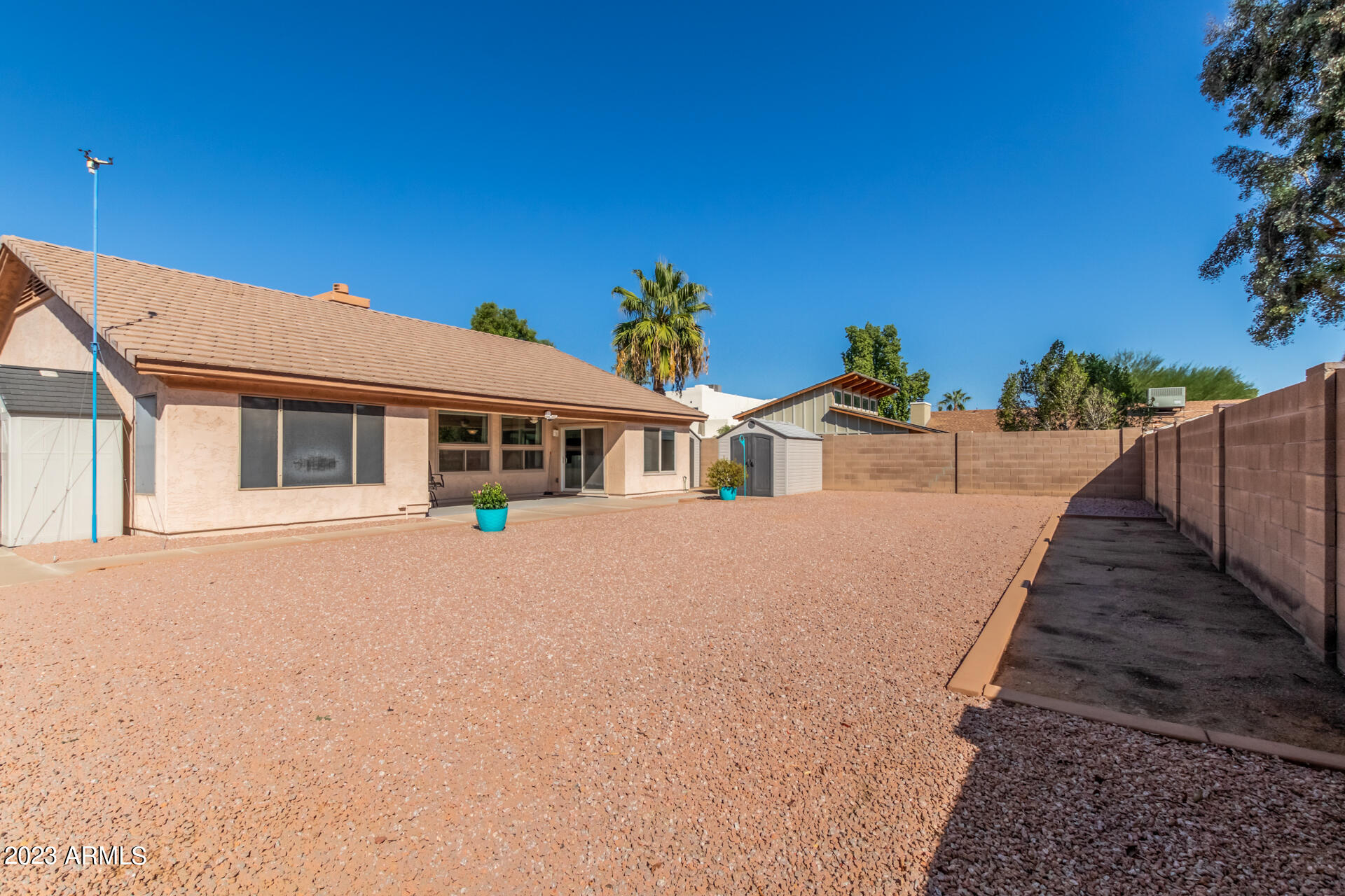 5217 E NICHOLAS Place