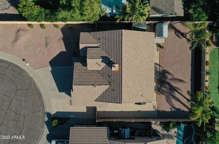 5217 E NICHOLAS Place