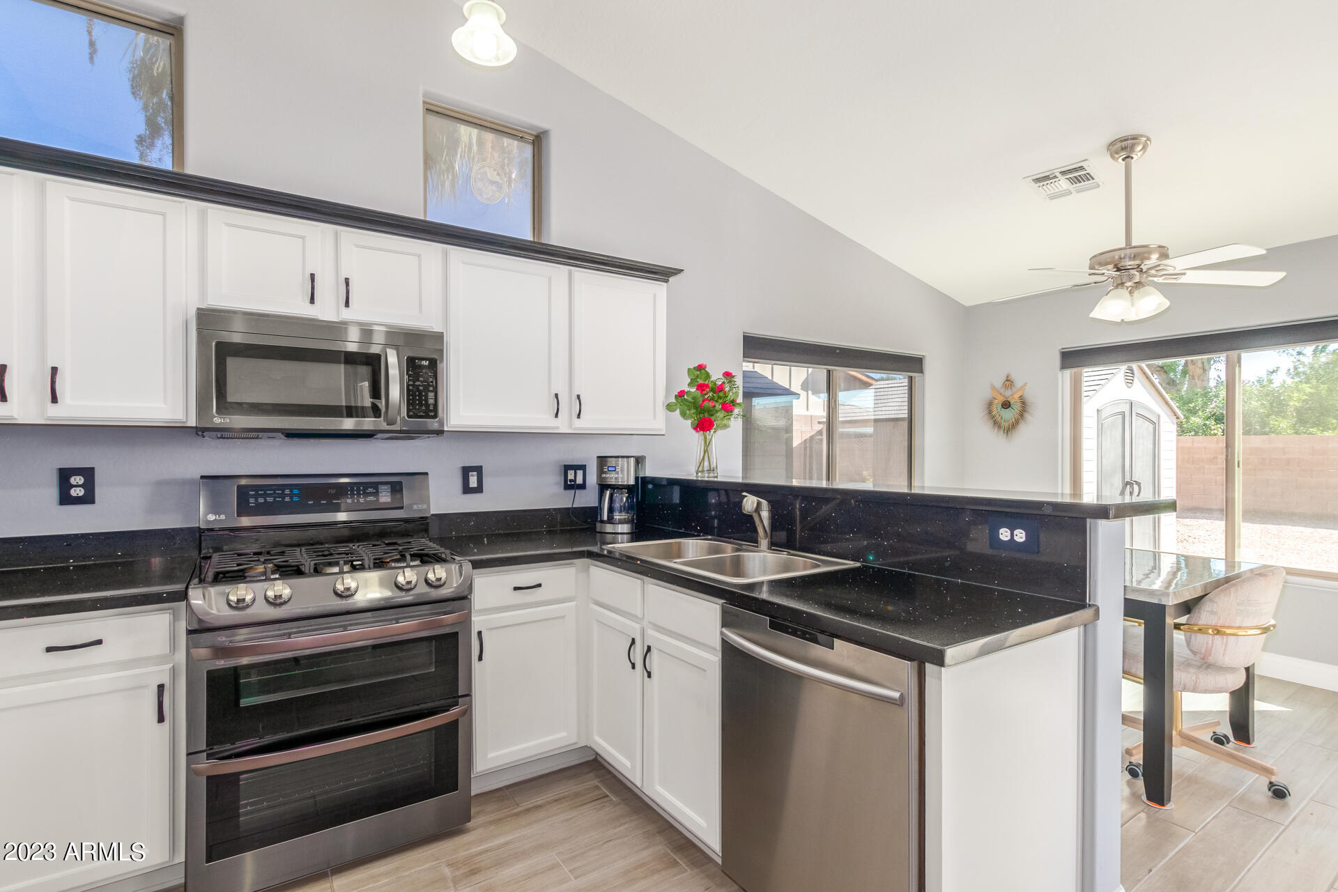 5217 E NICHOLAS Place