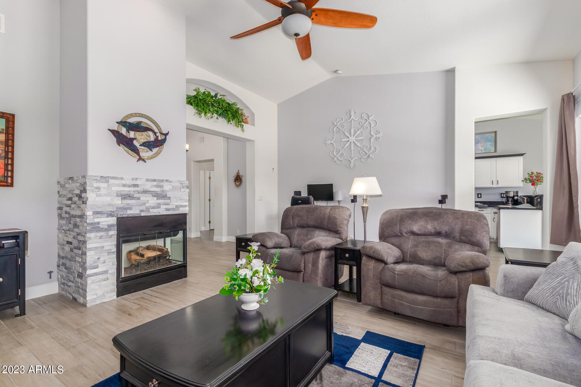 5217 E NICHOLAS Place