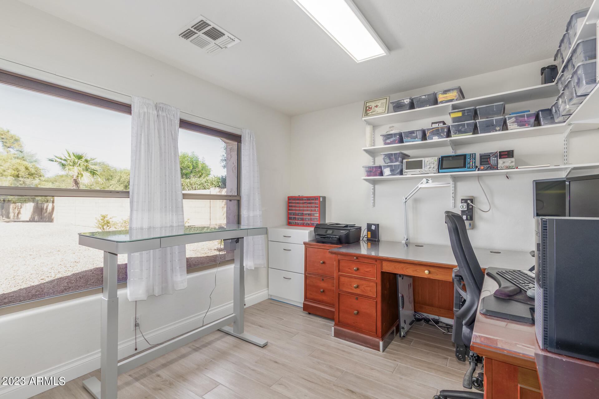 5217 E NICHOLAS Place