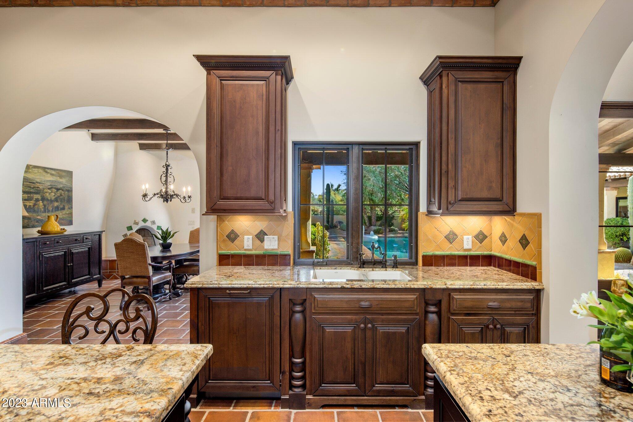 8469 E Moonlight Pass