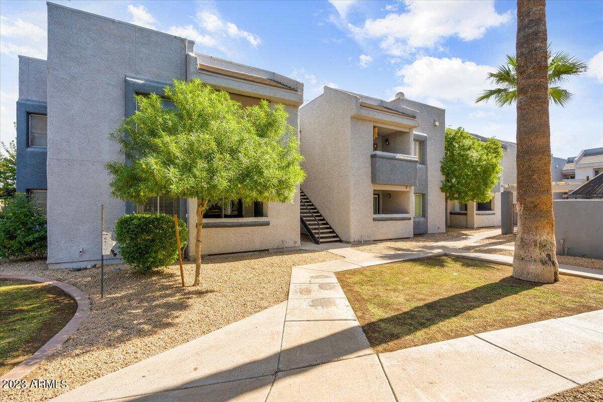 4410 N LONGVIEW Avenue Unit: 109