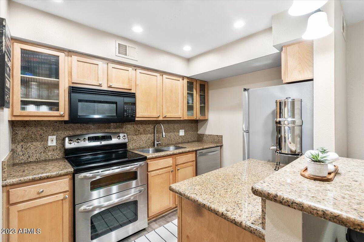 4410 N LONGVIEW Avenue Unit: 109