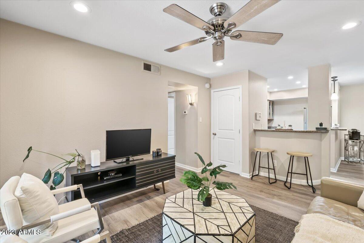 4410 N LONGVIEW Avenue Unit: 109