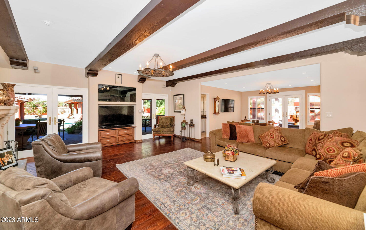 8628 E SHARON Drive