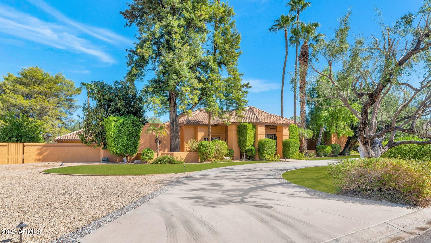 8628 E SHARON Drive