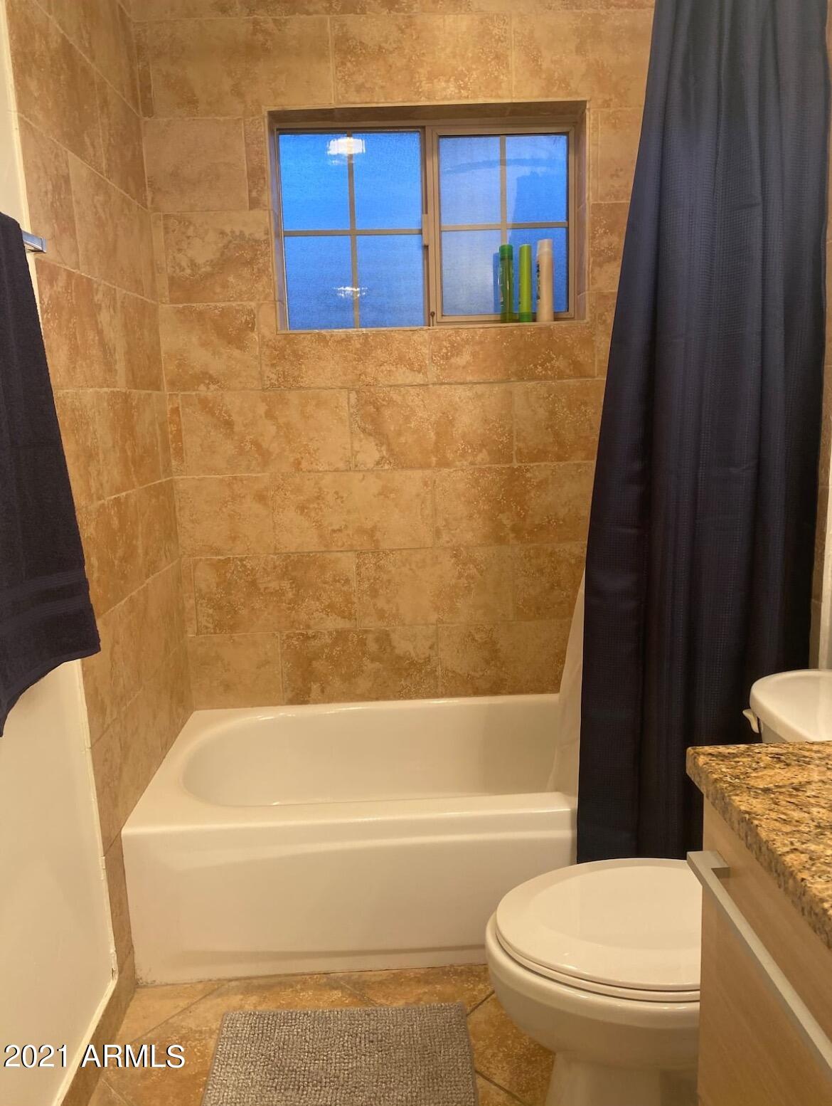 1850 E MARYLAND Avenue Unit: 63