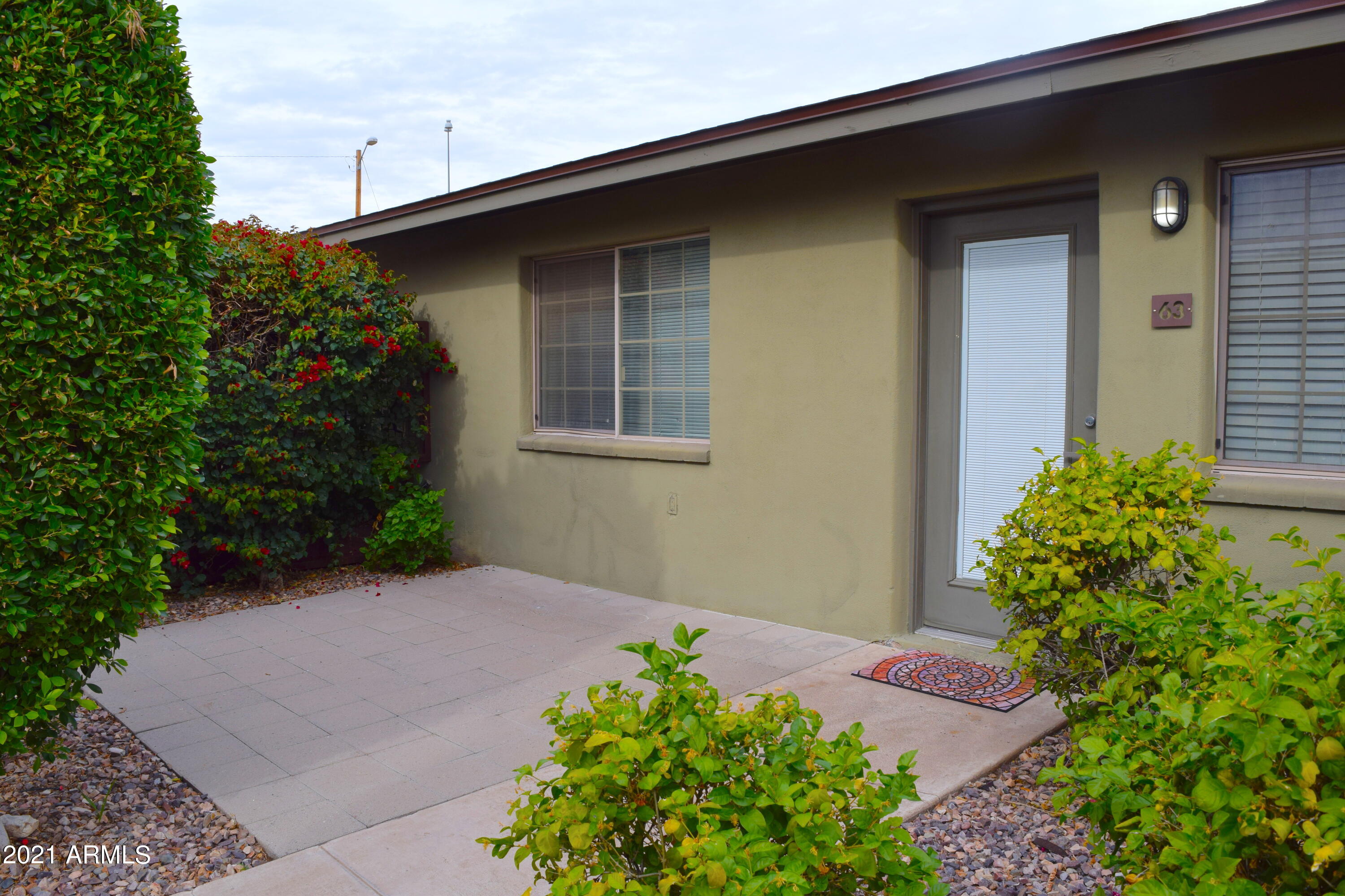 1850 E MARYLAND Avenue Unit: 63