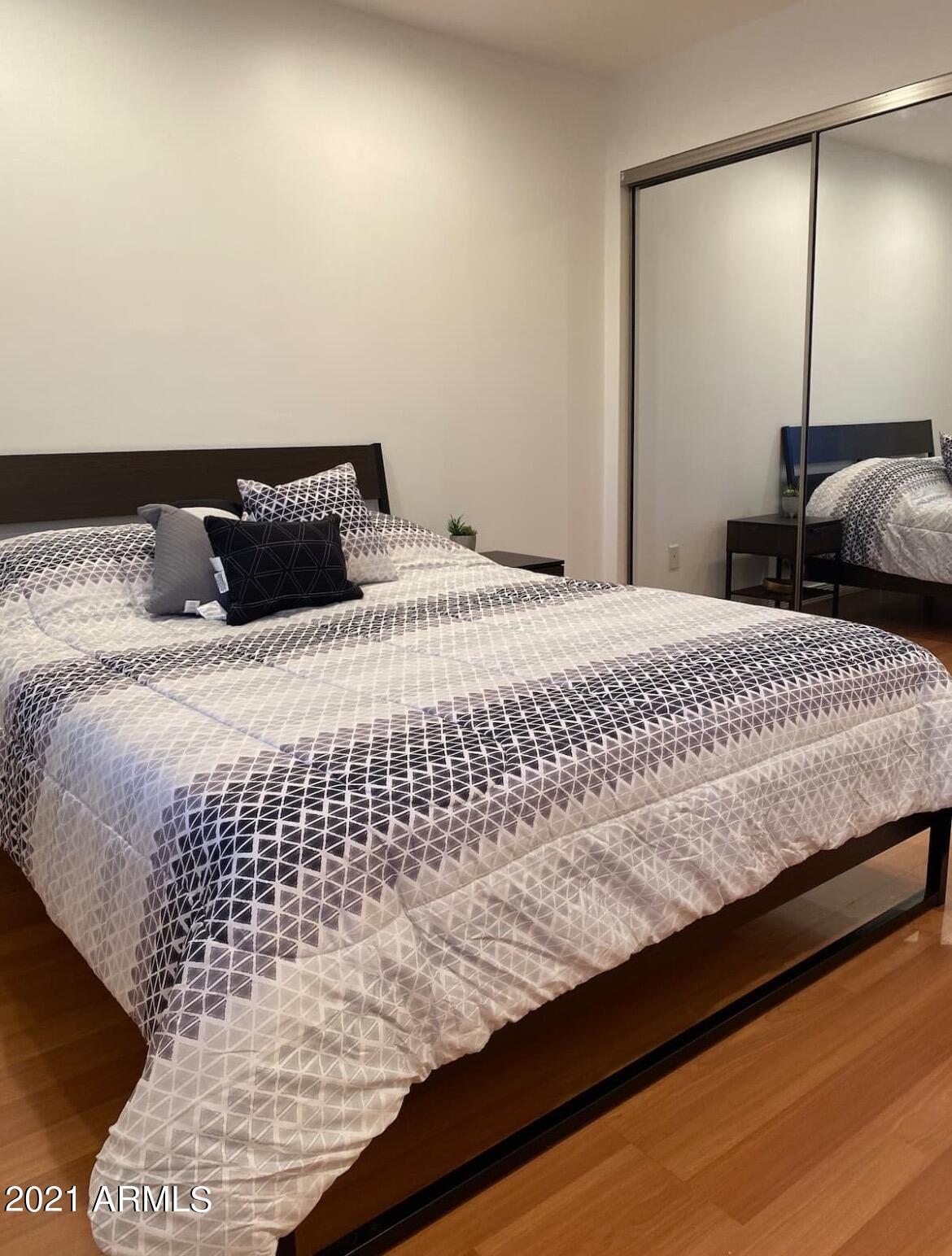 1850 E MARYLAND Avenue Unit: 63