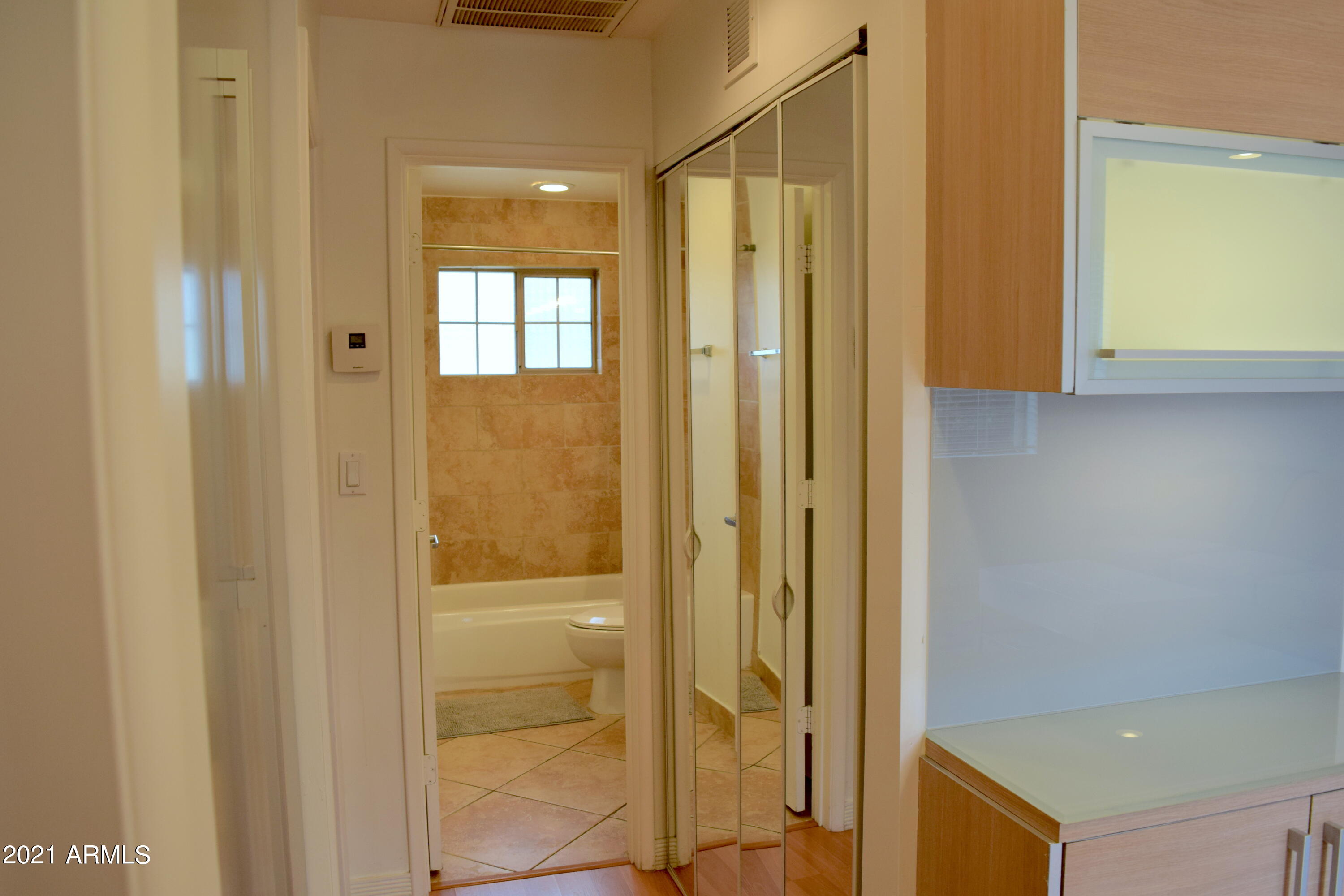 1850 E MARYLAND Avenue Unit: 63