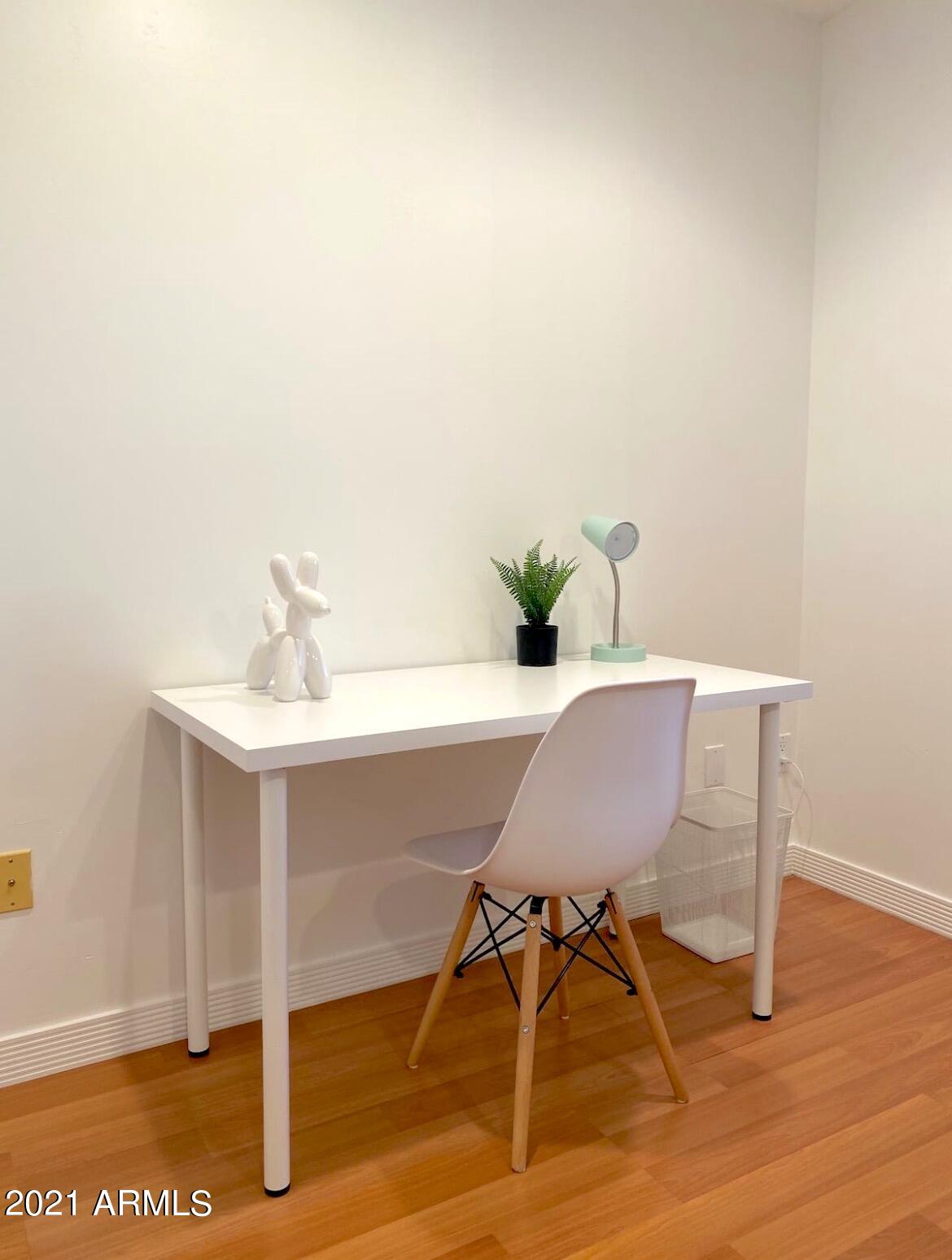 1850 E MARYLAND Avenue Unit: 63