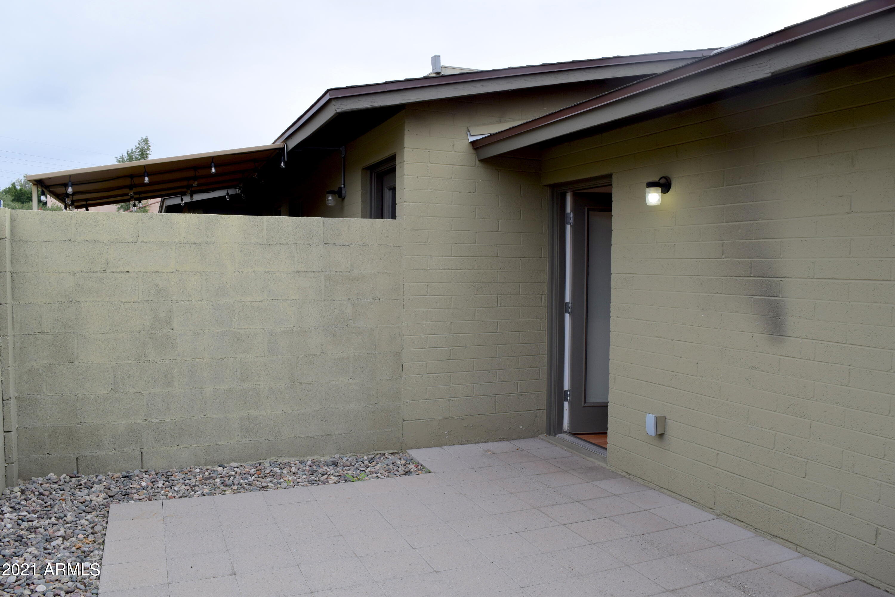 1850 E MARYLAND Avenue Unit: 63