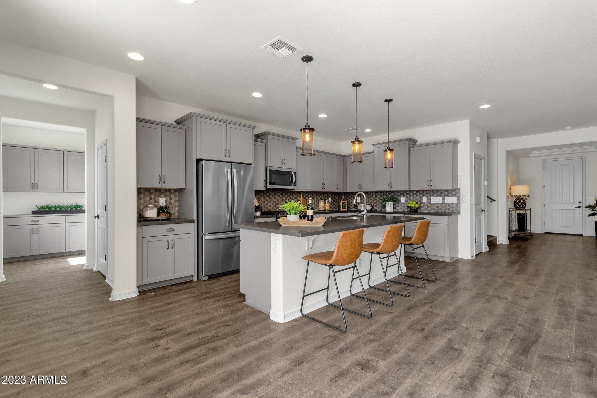 18849 W MESCAL Street