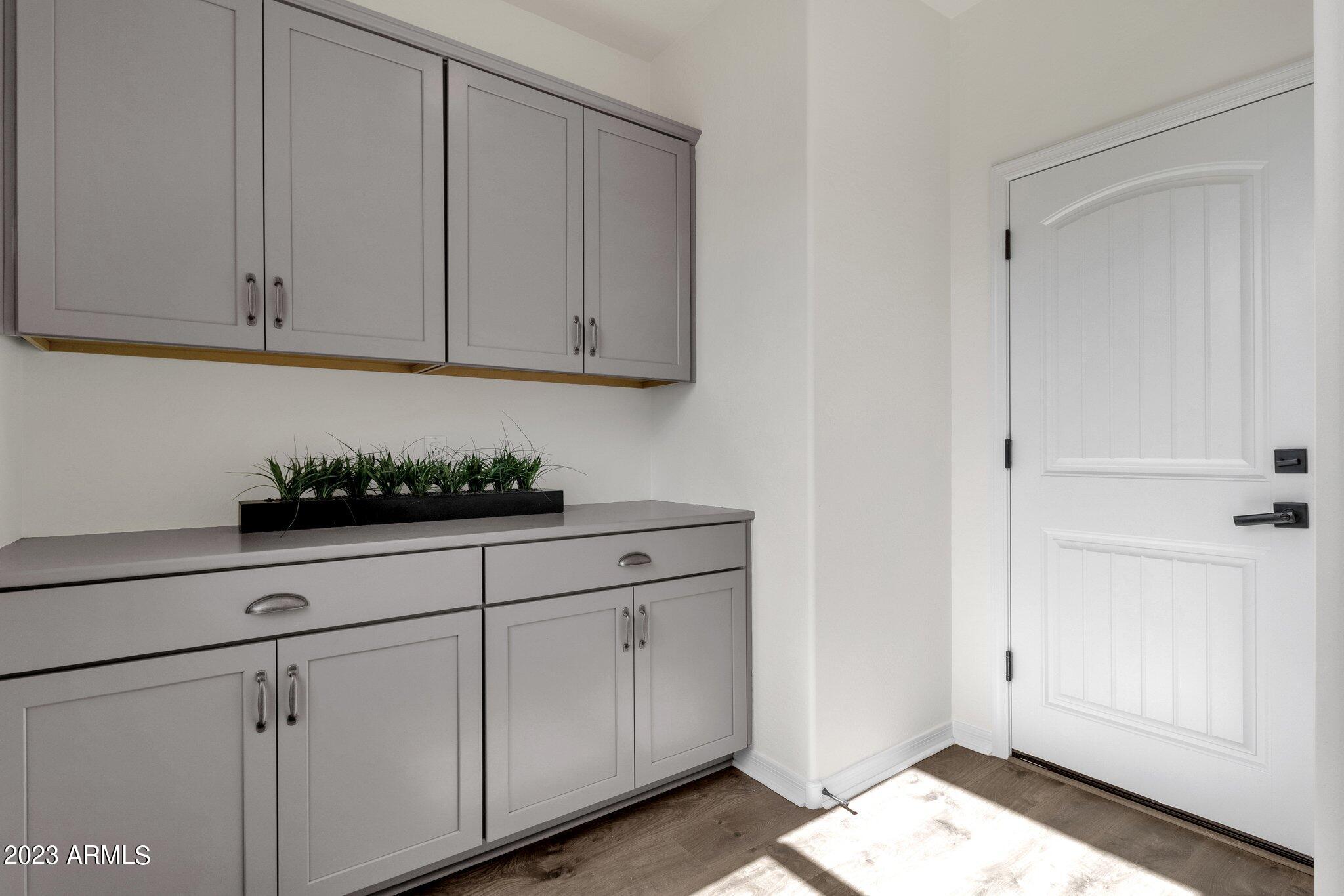 18849 W MESCAL Street