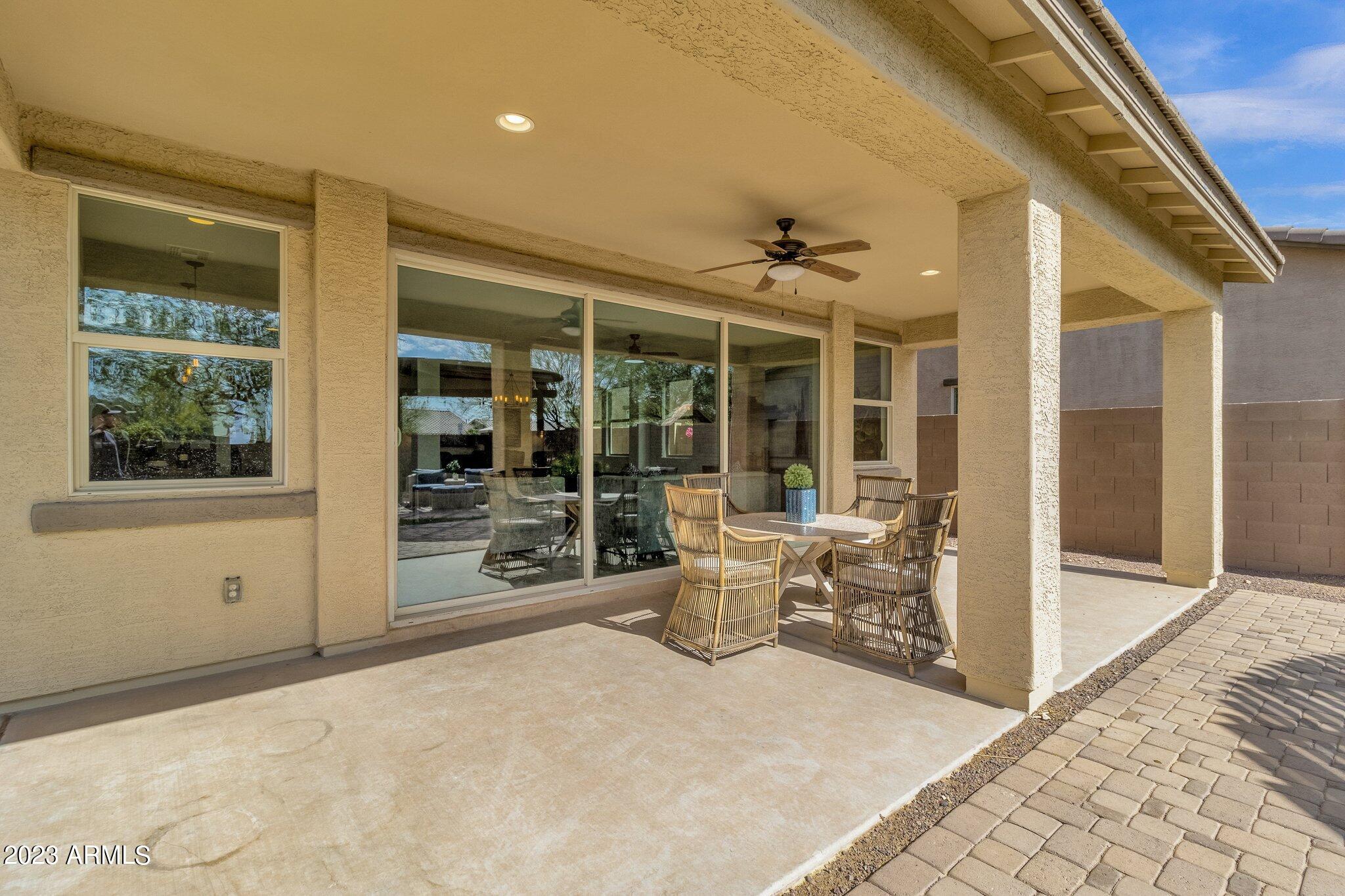 18849 W MESCAL Street