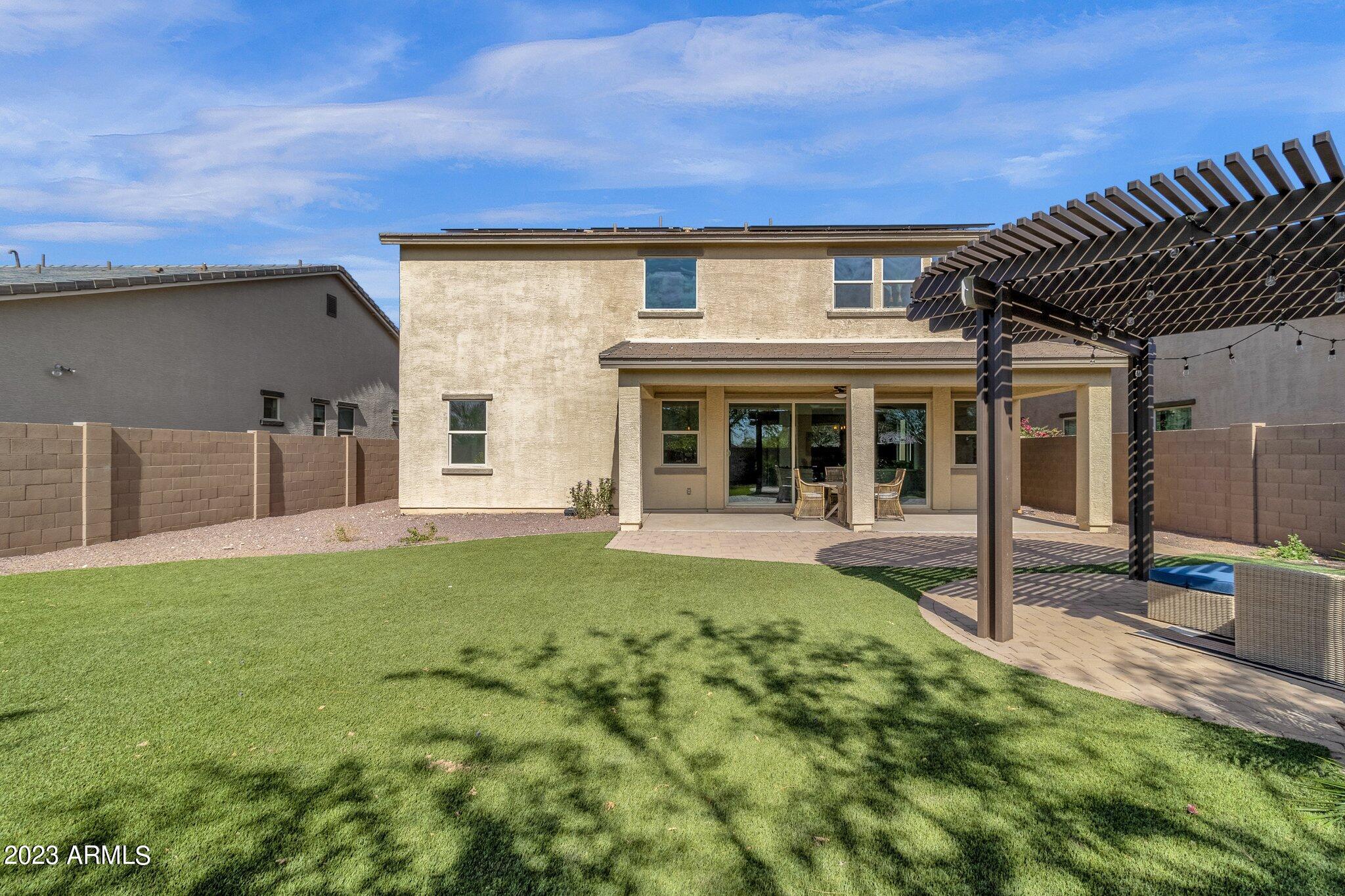 18849 W MESCAL Street