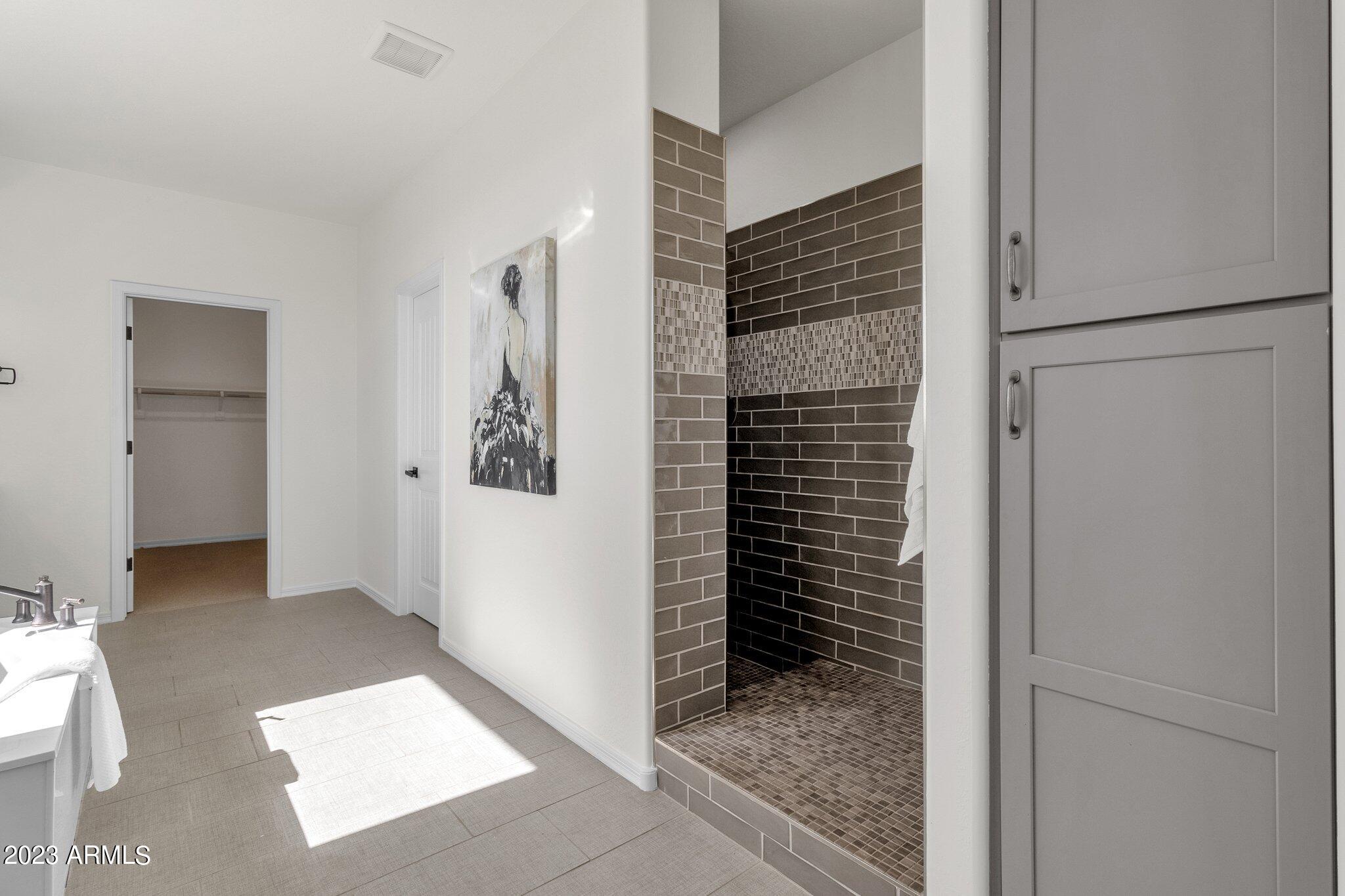 18849 W MESCAL Street