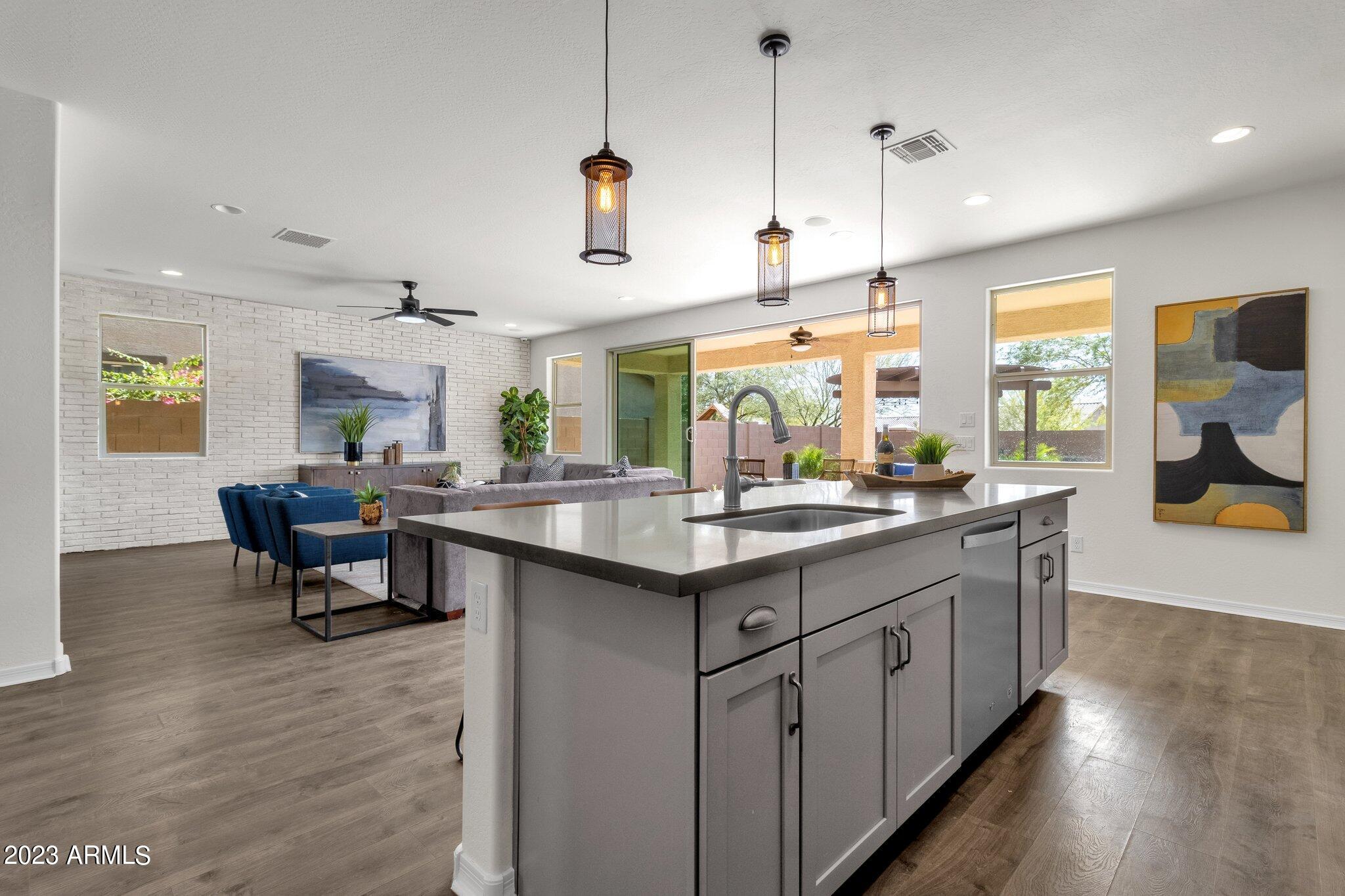 18849 W MESCAL Street