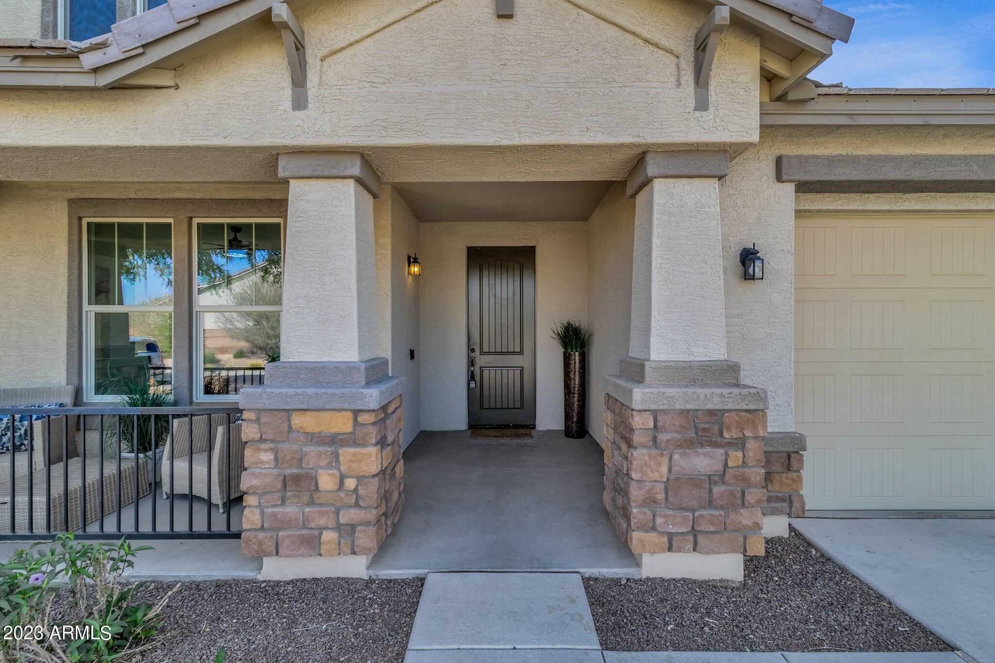 18849 W MESCAL Street