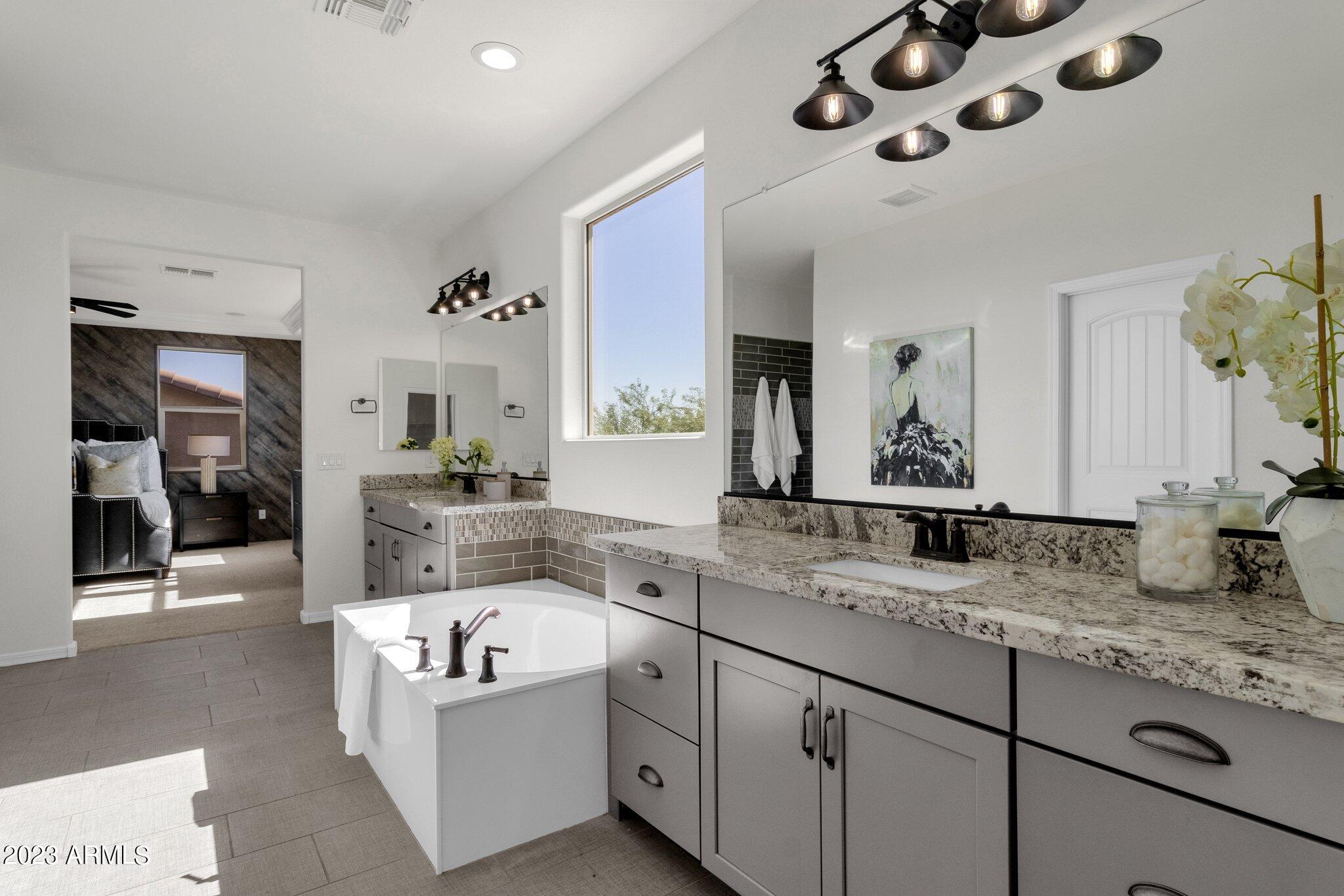 18849 W MESCAL Street