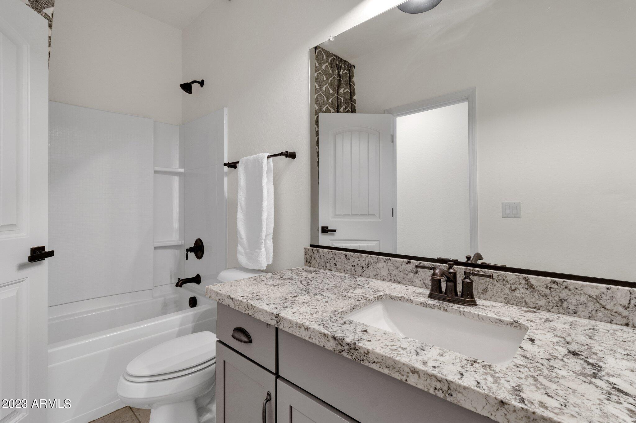 18849 W MESCAL Street