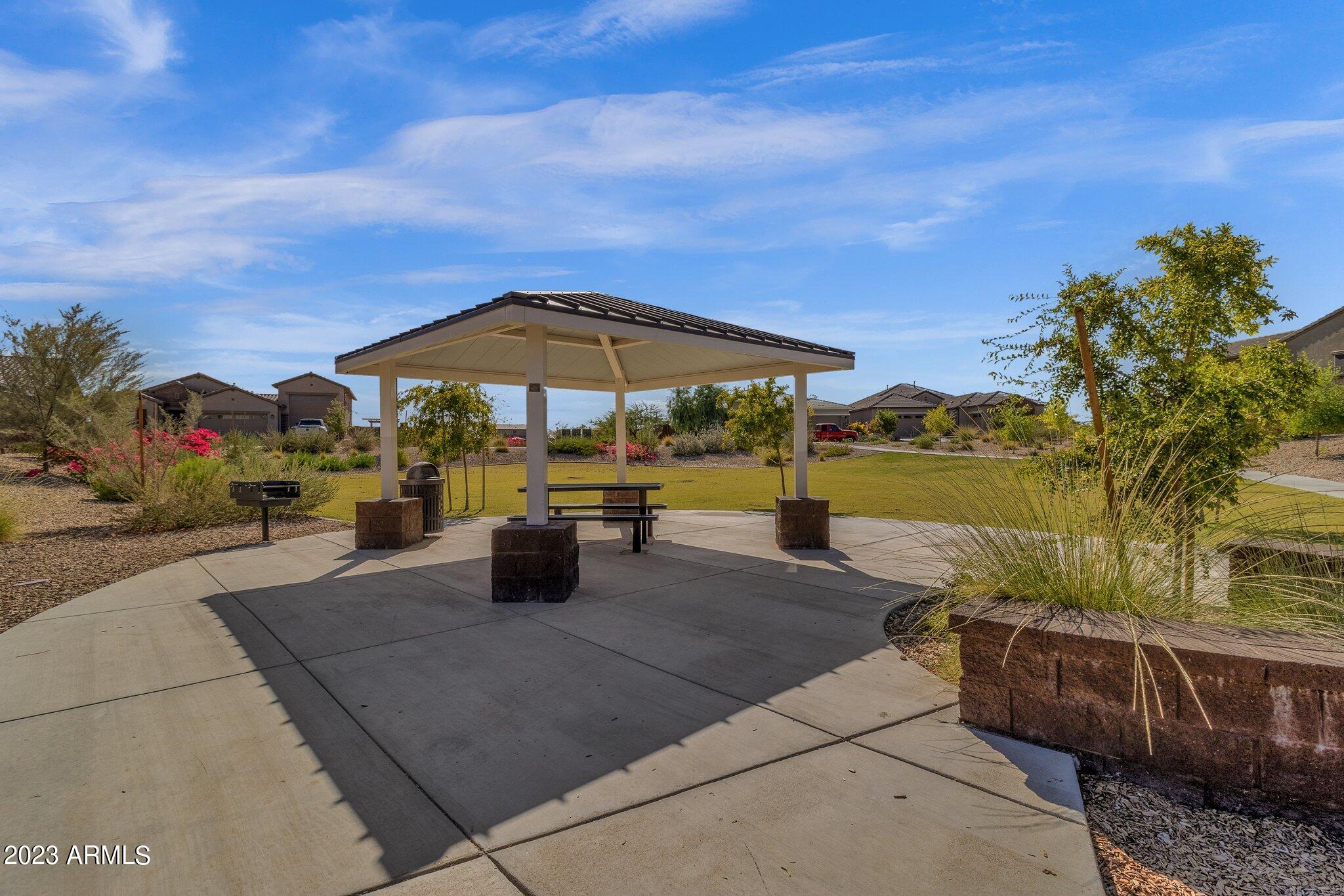 18849 W MESCAL Street