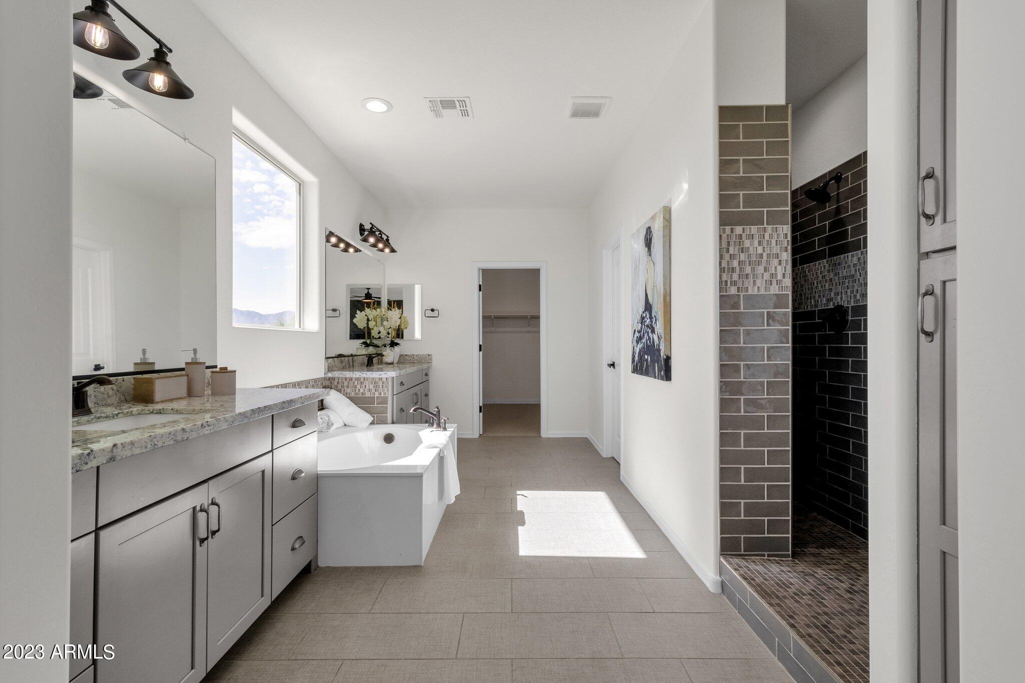 18849 W MESCAL Street